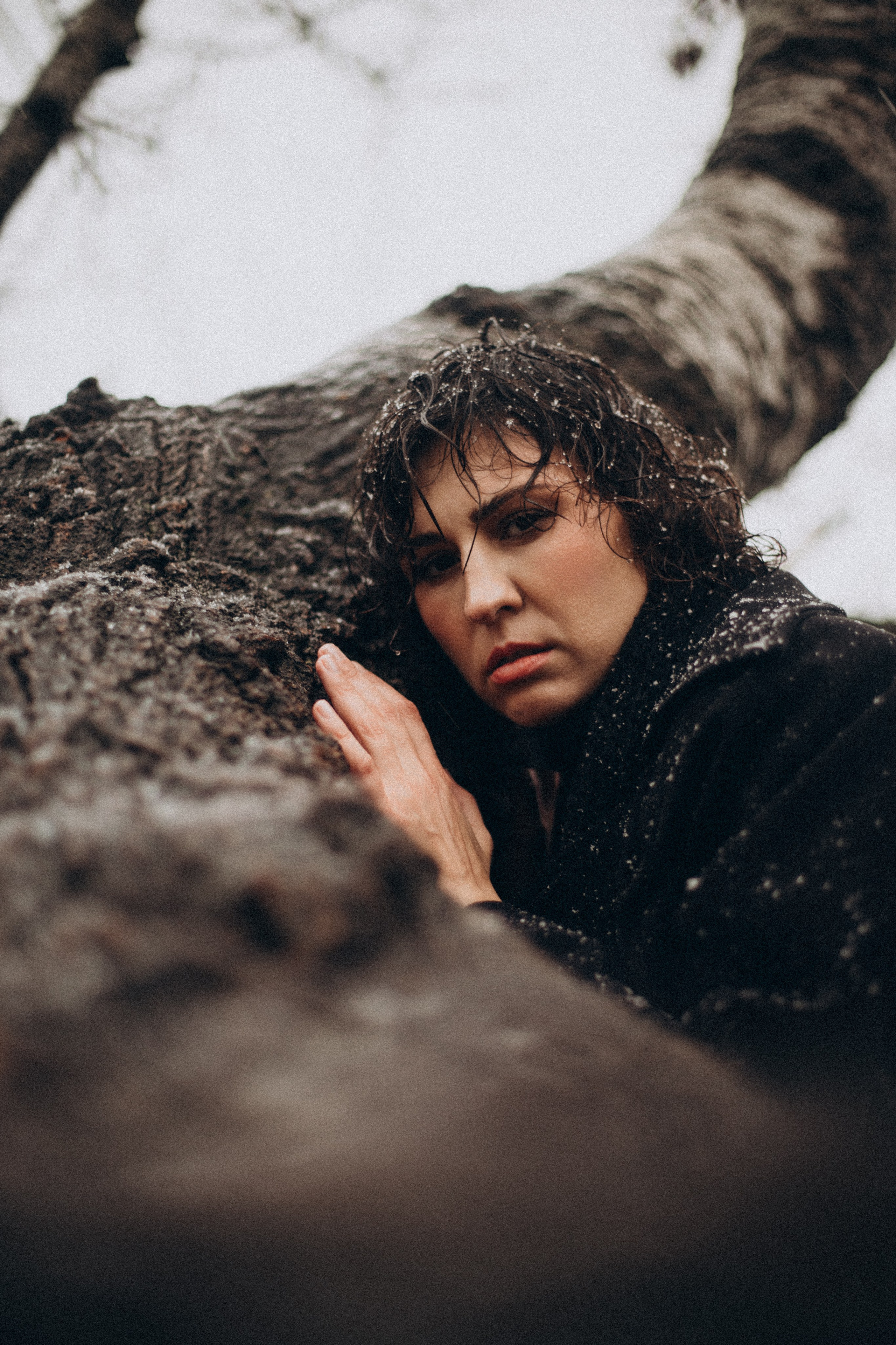 Фотосессия для женщин: нежные, стильные, атмосферные кадры. Индивидуальная съёмка, портреты, студийные и уличные фото. Красота, уверенность, естественность. Услуги фотографа в Краснодаре, профессиональная обработка снимков.