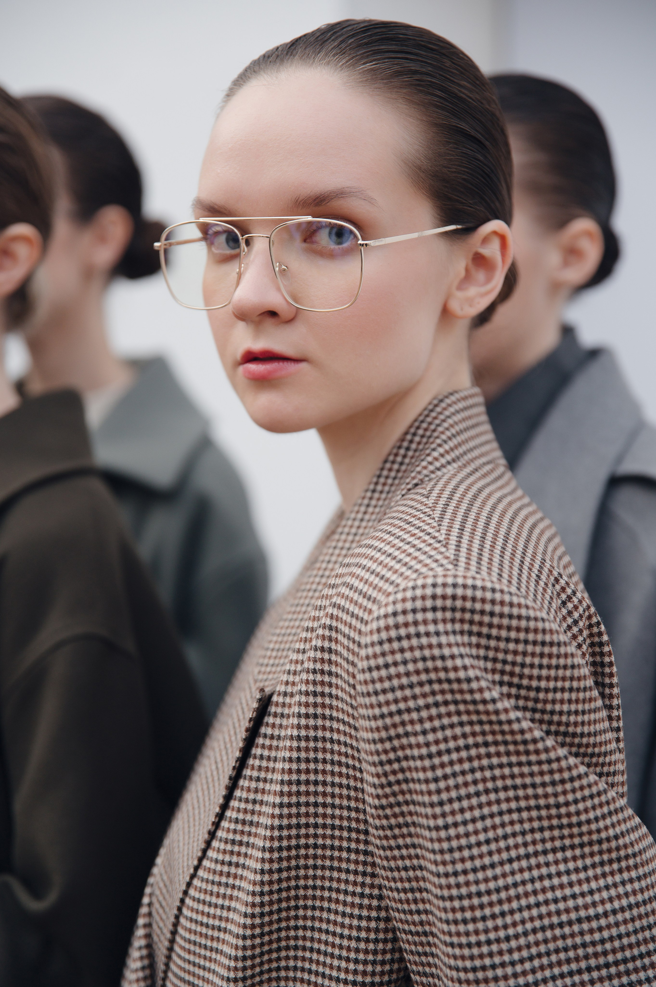 Бекстейдж показа «Новые Имена» собака.ru|ДЛТ. Портретный и репортажный фотограф в Санкт-Петербурге