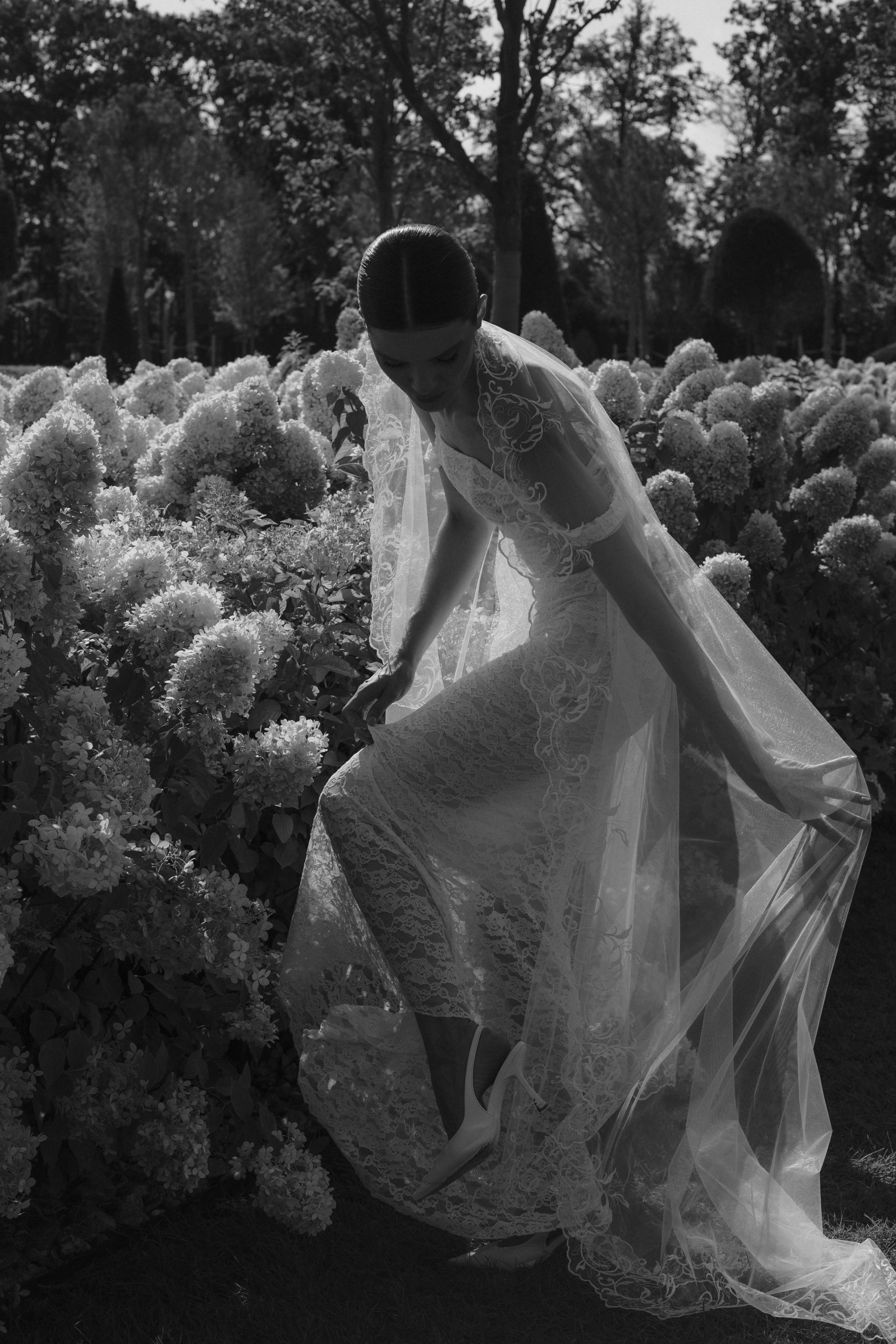 Нежное утро невесты в парке. Свадебный фотограф в Краснодаре и по всему ЮФО и Миру Ольга Гусева