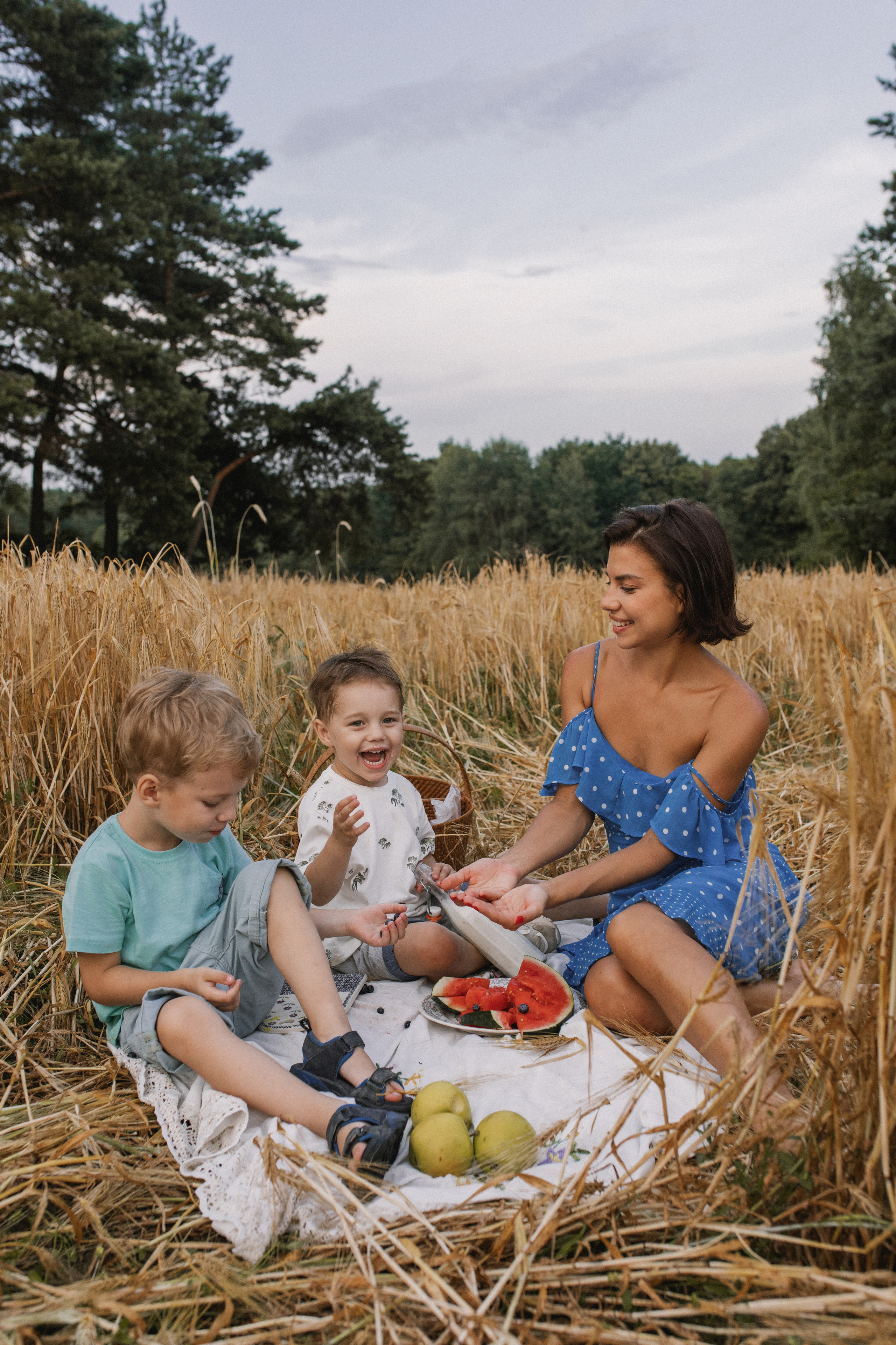 Юлия, Михаил и Александр. Семейный фотограф Земскова Евгения