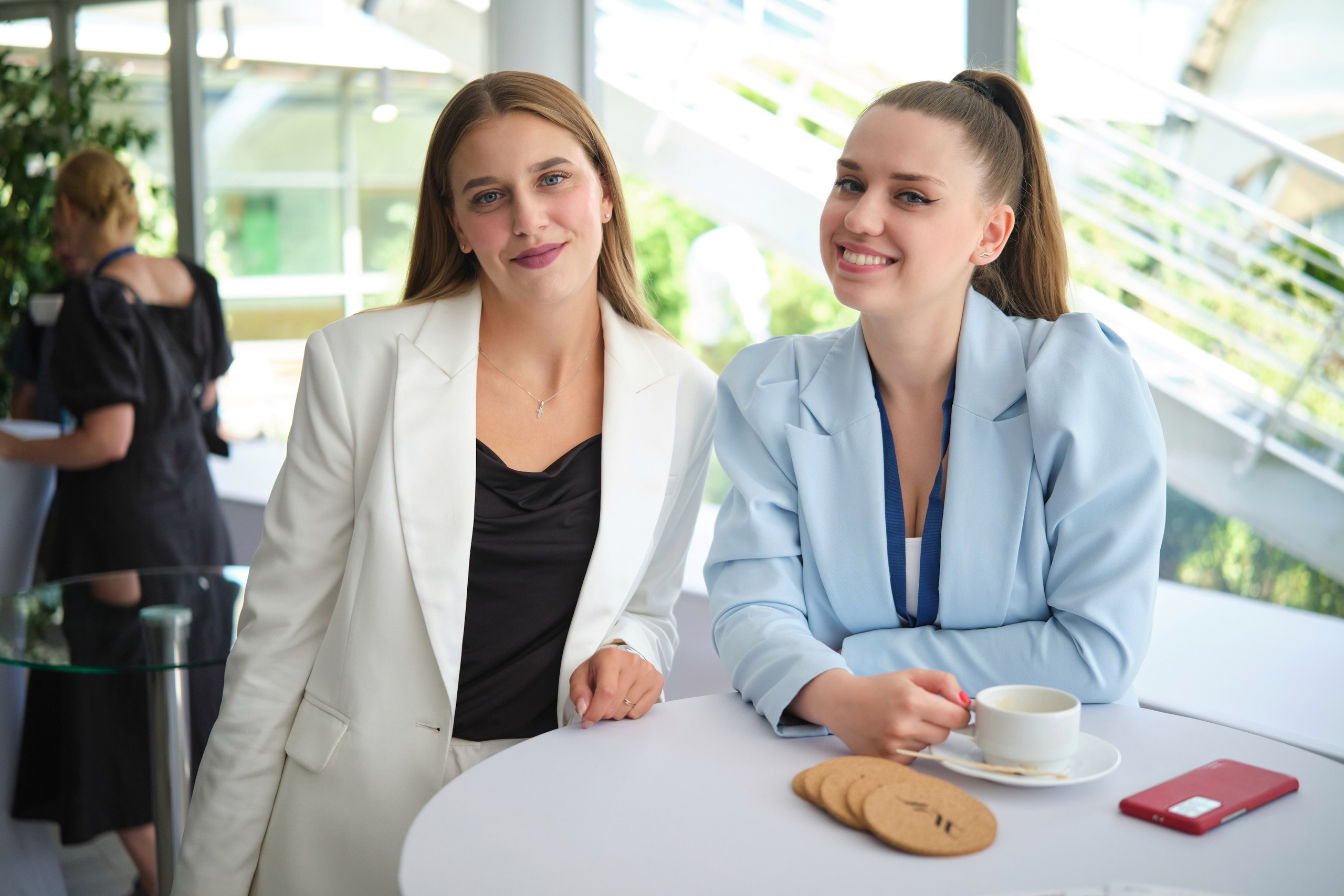 Презентация электромобиля JAC E30X в IBB Hotel. Репортажный фотограф Дмитрий Литвинский. Минск, Беларусь, мир