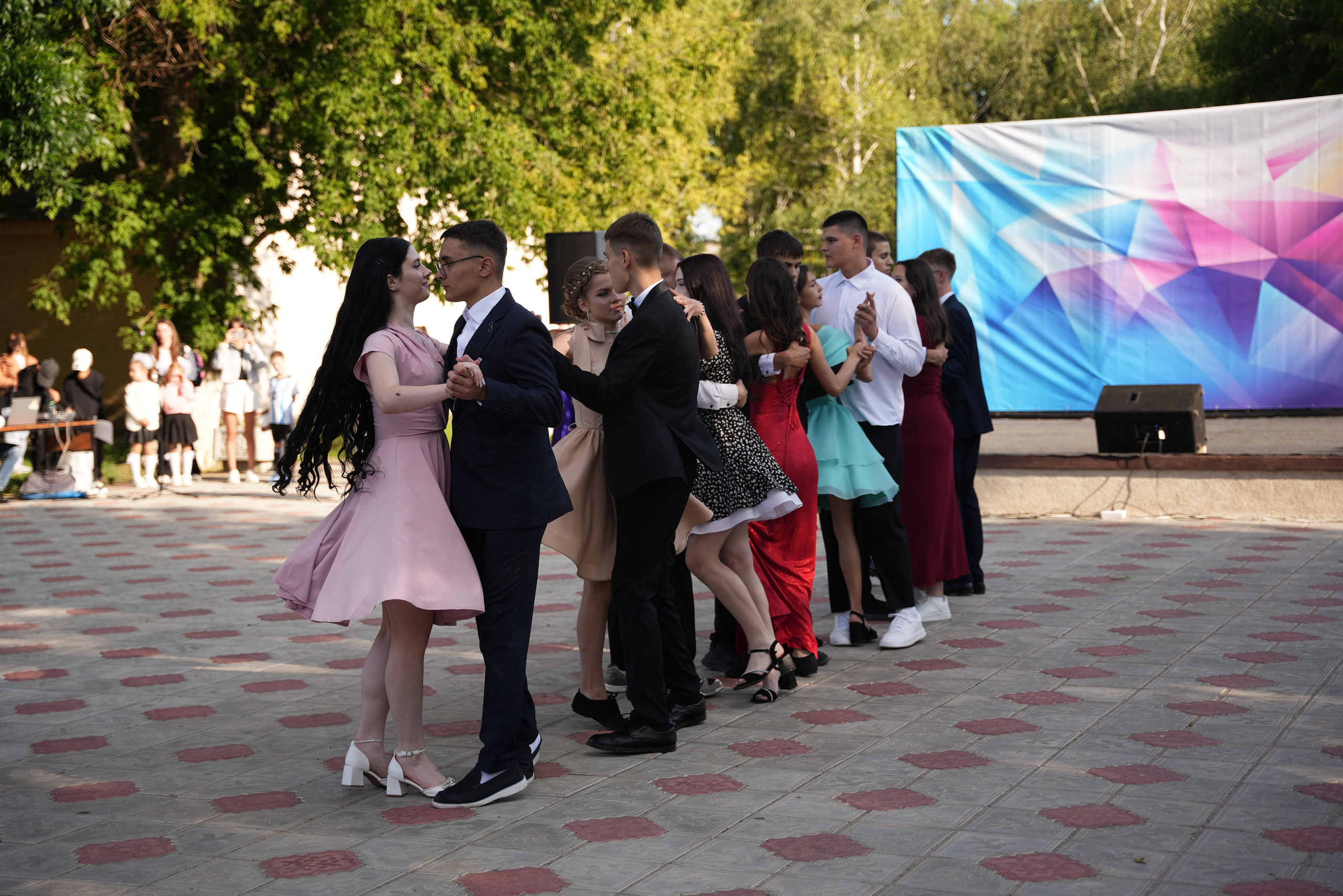 Выпускной в парке. Ольга Плаксина фотограф в Саратове