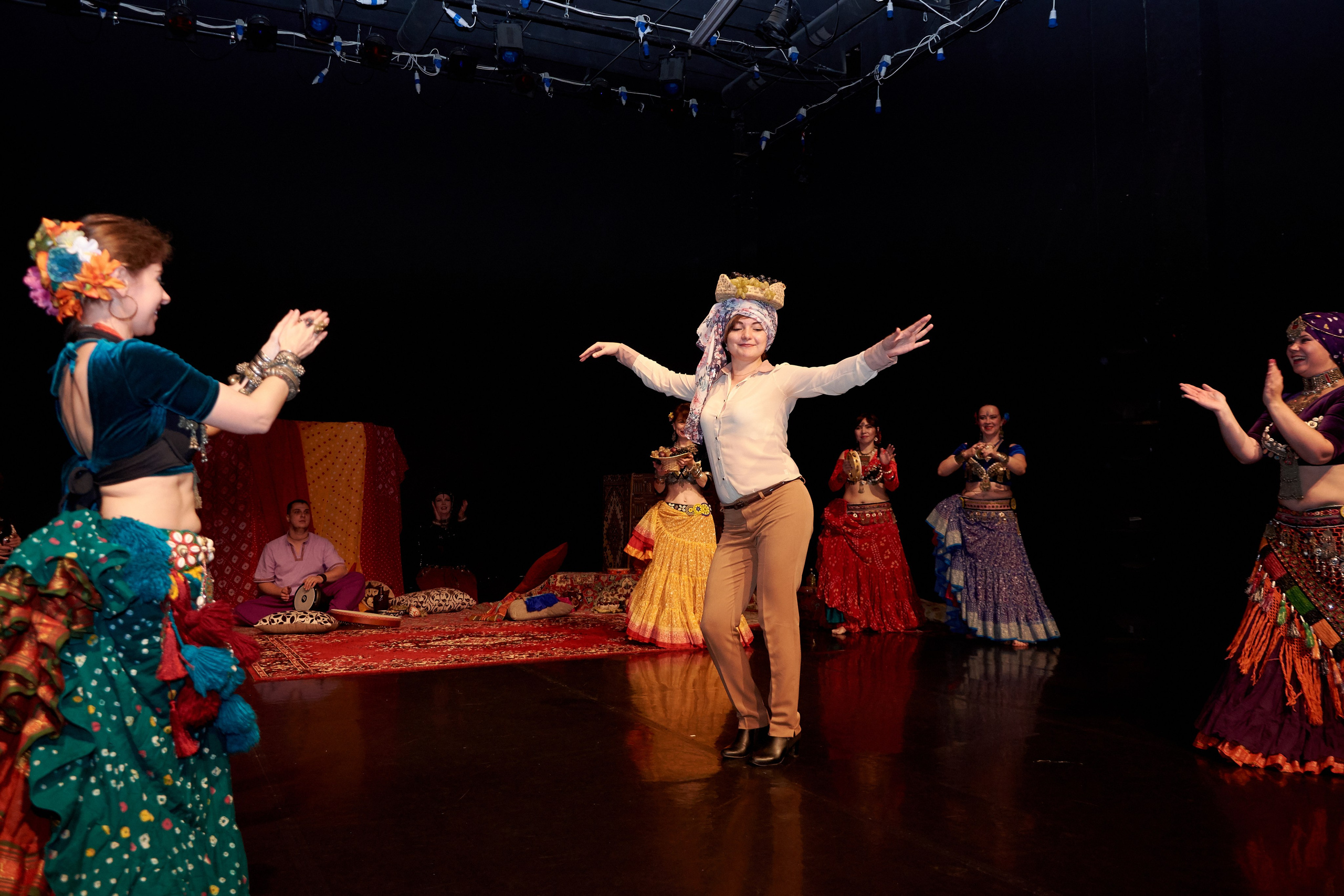 Город танцующего народа. Ольга Чёкотова (Фотограф Кострома)