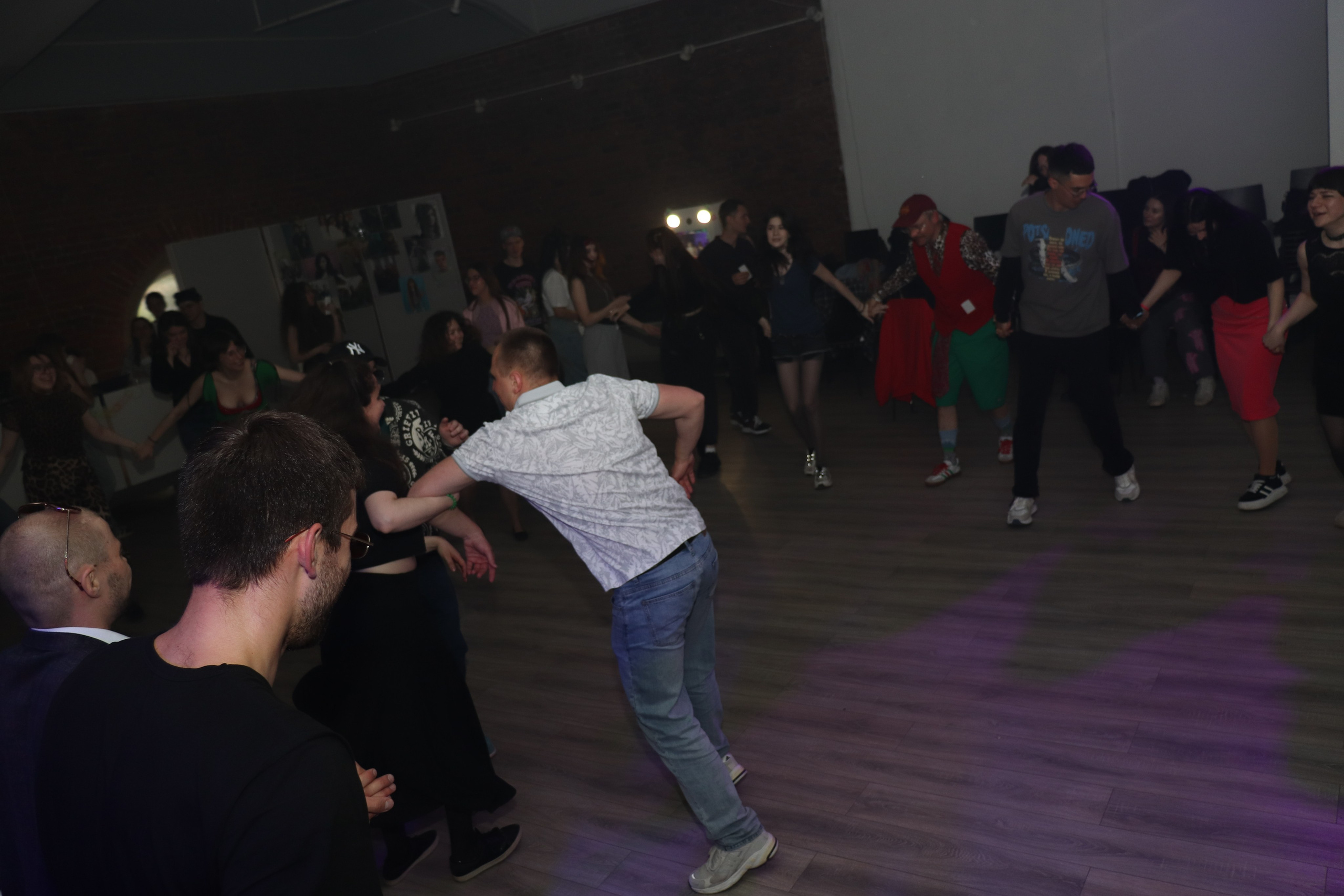 Дискотека 90х молодёжного «клуба 52». Ивентный фотограф в Санкт-Петербурге Олег Комков