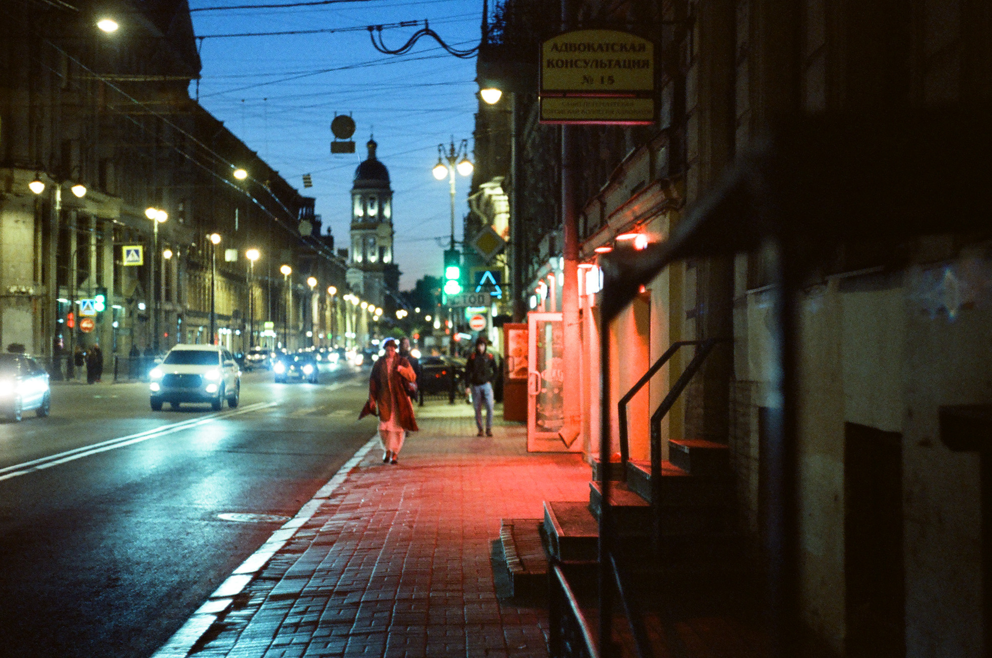 Стрит-фотография на пленку в Санкт-Петербурге | Атмосферные уличные кадры
