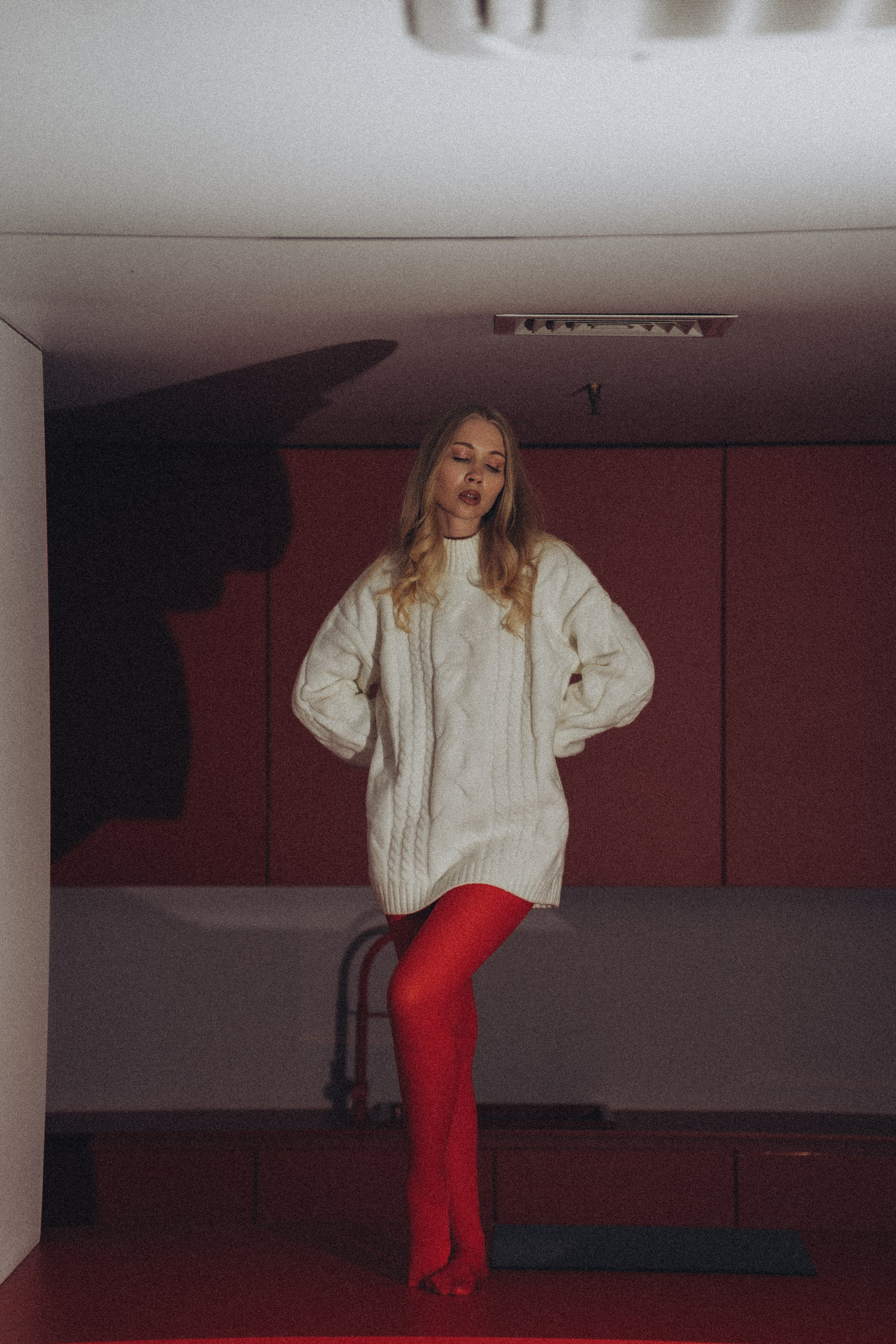 ФОТОСЕССИЯ К НОВОМУ ГОДУ В СТУДИИ С ЕЛОЧКОЙ КРАСИВЫЙ ОБРАЗ. Профессиональный фотограф, Санкт-Петербург — Виктория Богомолова