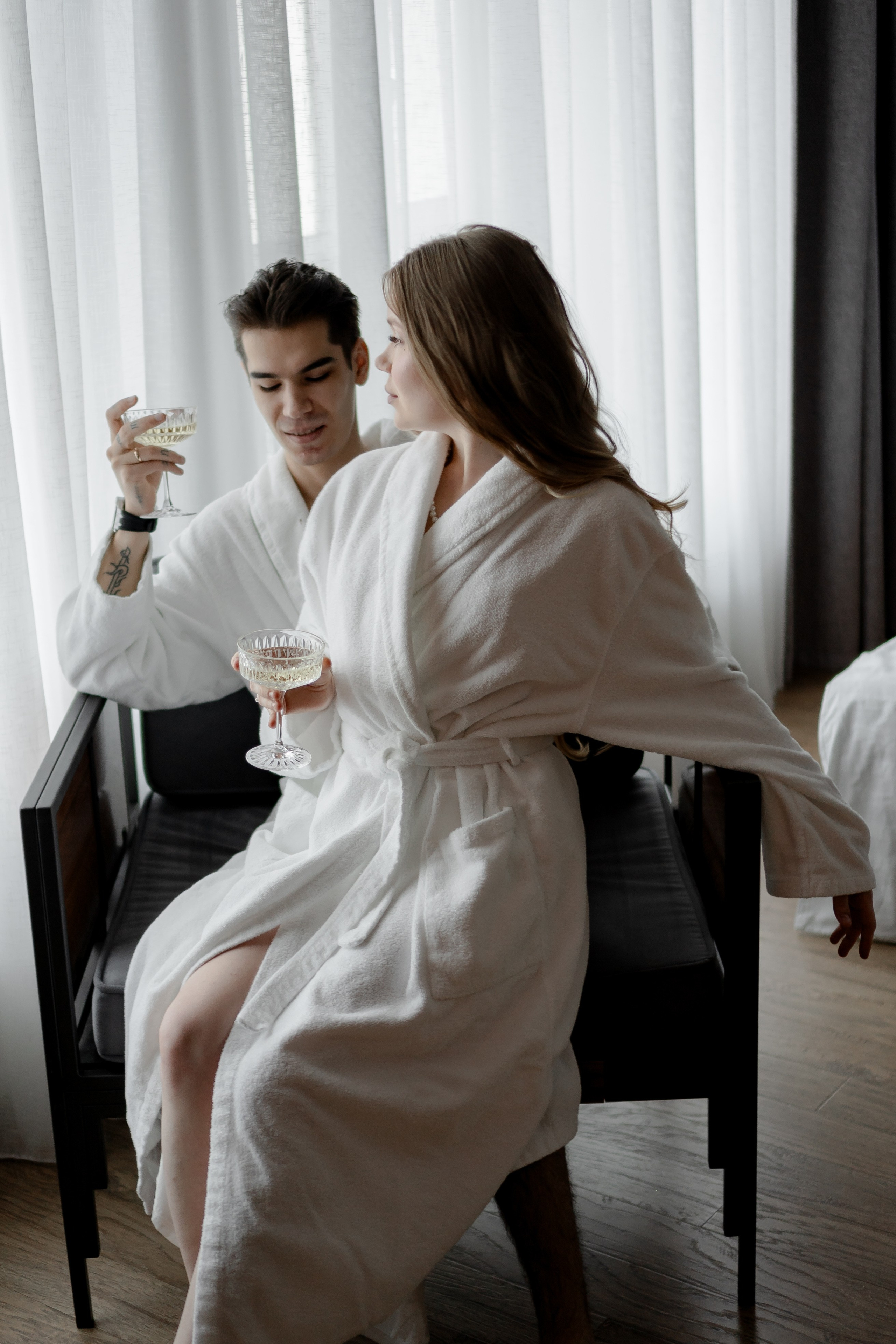 СВАДЕБНАЯ СЬЕМКА СБОРОВ В ОТЕЛЕ И ВЫЕЗД НА ЦЕРЕМОНИЮ (СНЯТО В СИБИРЕ В НИЖНЕВАРТОВСКЕ). Профессиональный фотограф, Санкт-Петербург — Виктория Богомолова