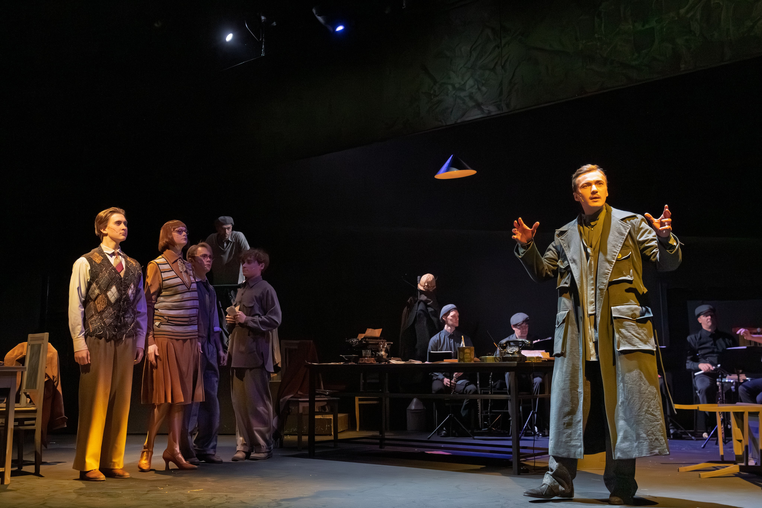 Театр Терезы Дуровой: Кто Есенин?. Сайт фотографа Сергея Абрамова