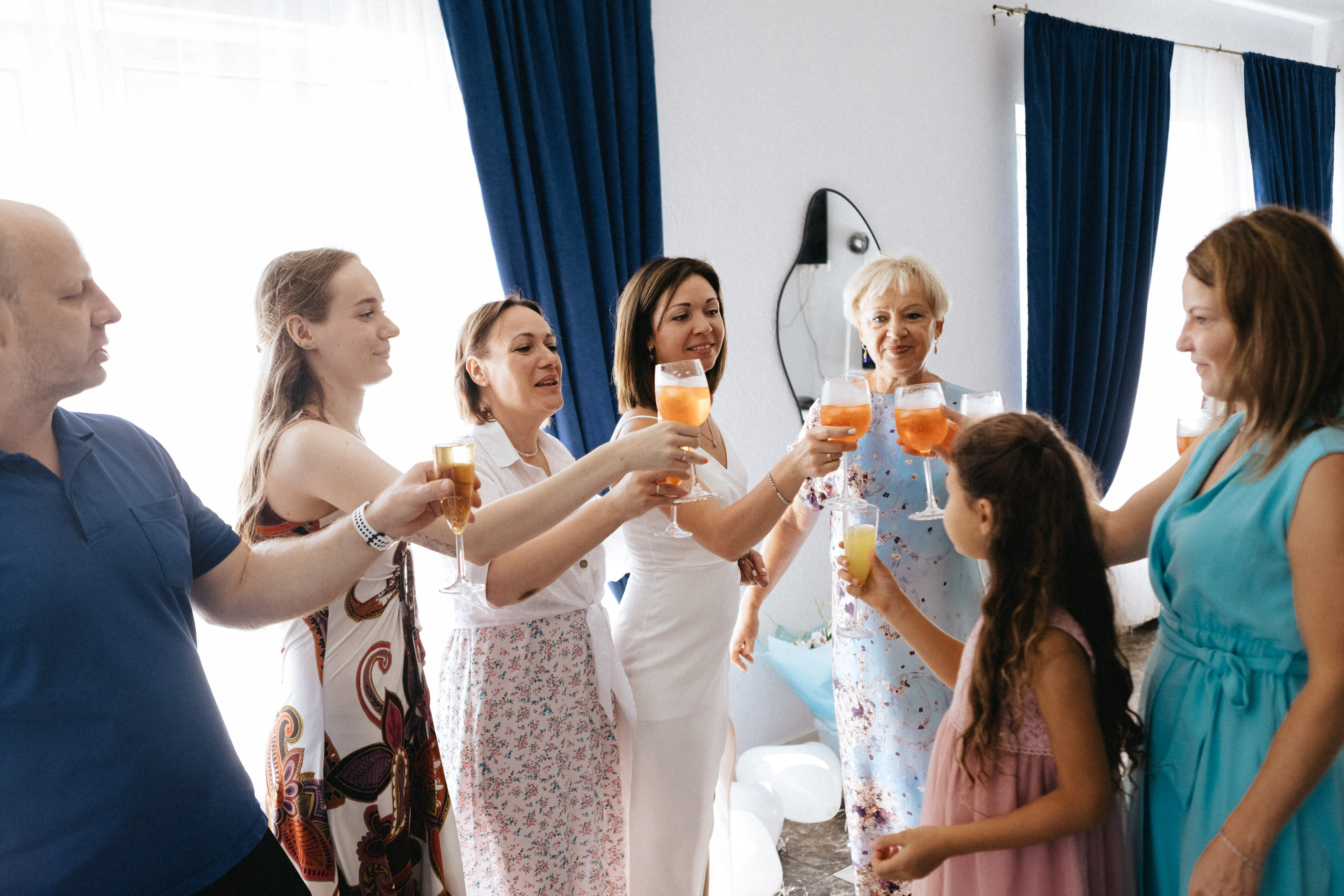 Лиза и Сережа. Роспись и тусовка в коттедже. Свадебный и портретный фотограф в Москве Анастасия Масюк