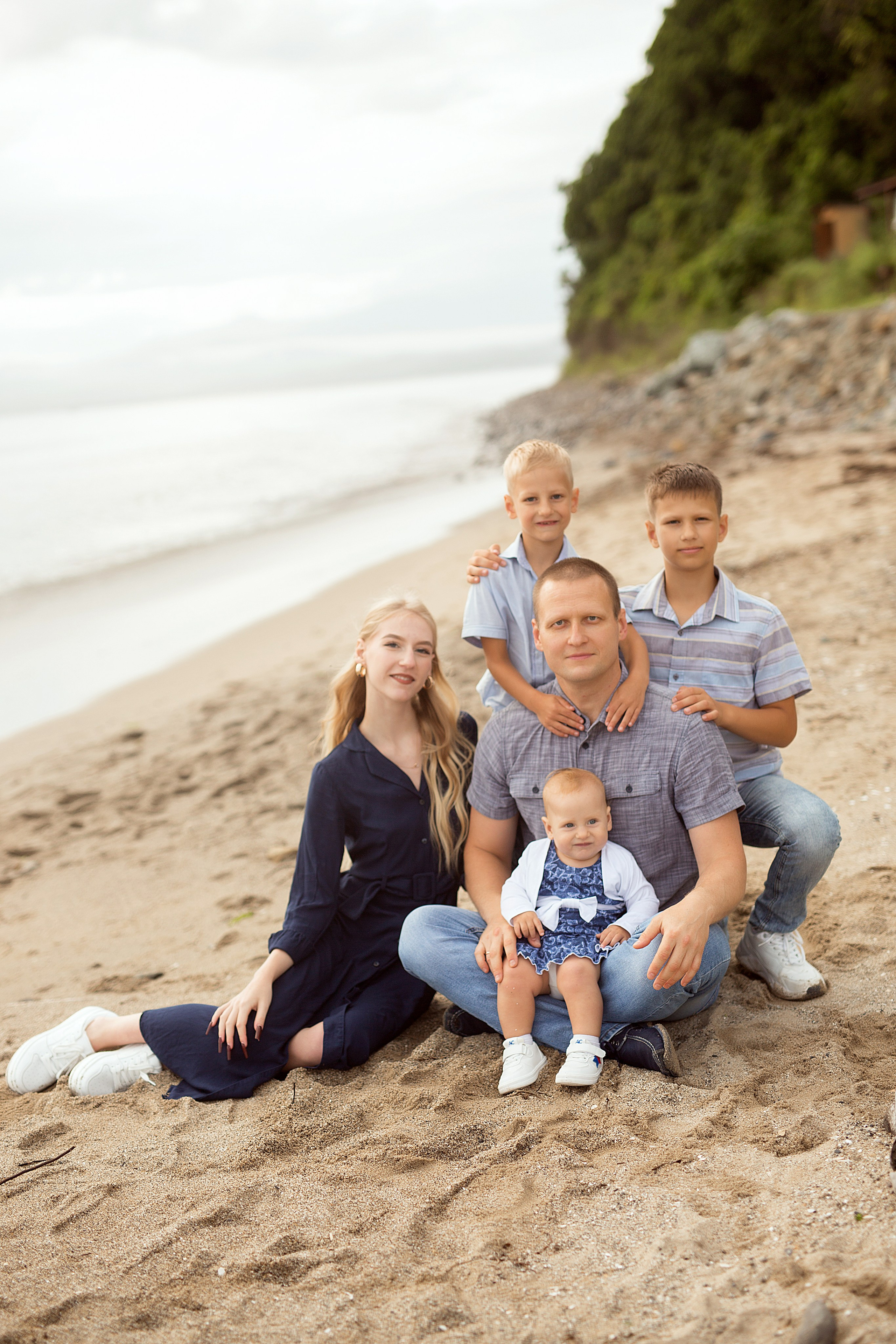 Семейная прогулка у моря. Людмила Далидович топовый семейный фотограф Находка/Владивосток