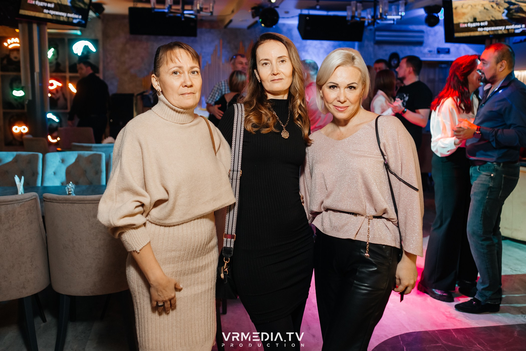 Открытие караоке-зала в «Империи»