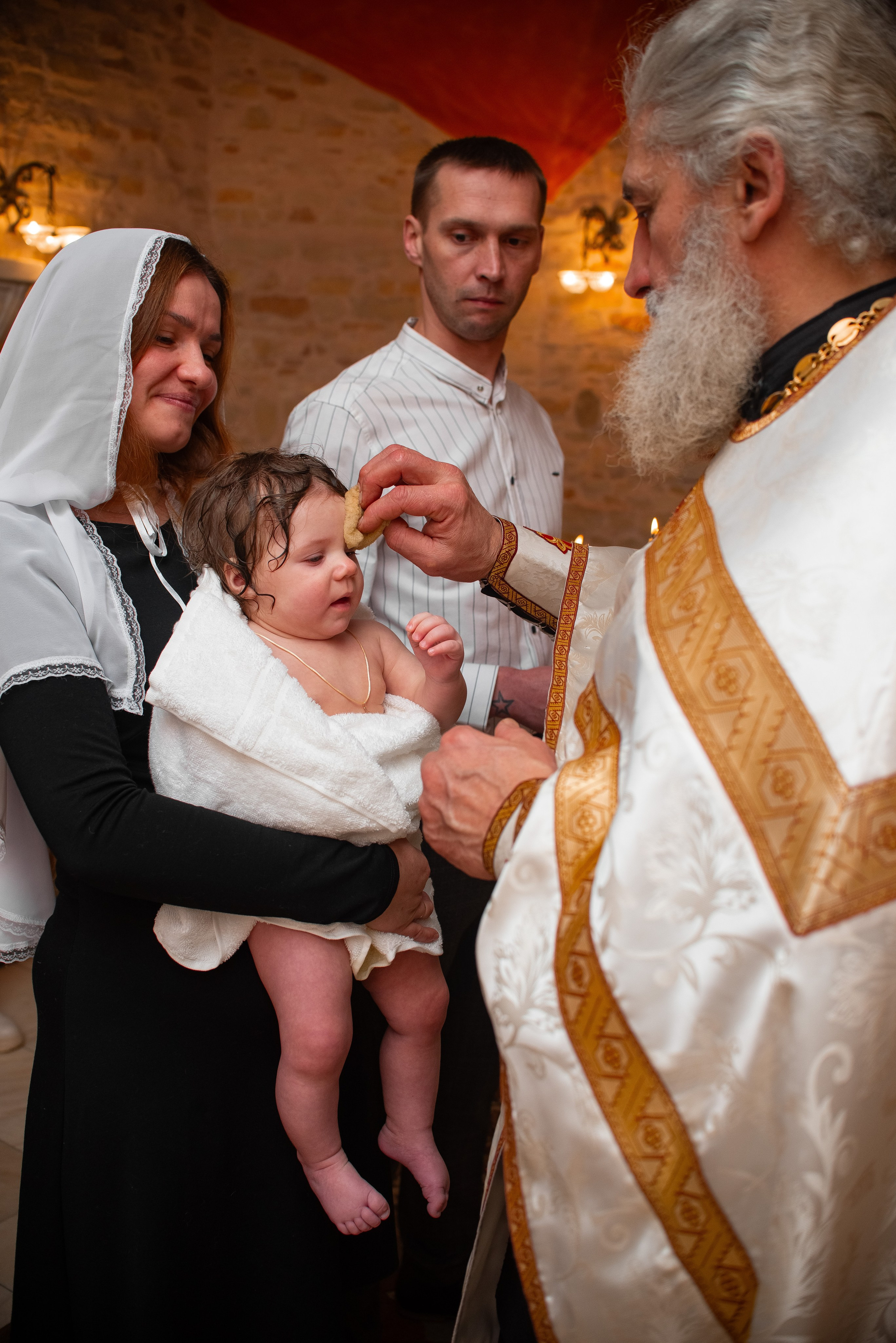 Крещение Василисы в Свято-Елисаветинском монастыре. Семейный фотограф на выписку из роддома и крещение Минск Настя Гришук