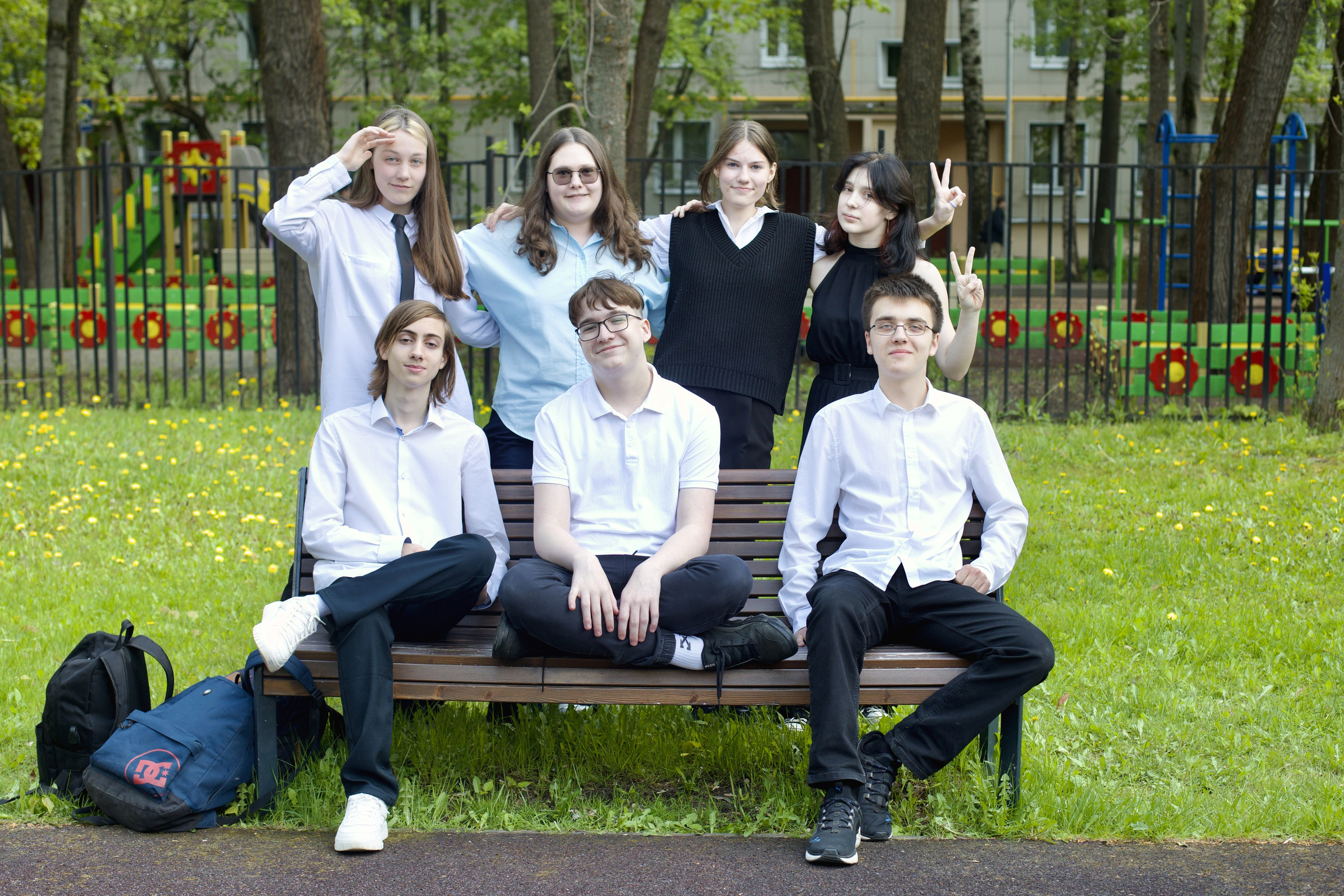 Групповые фото 9 и 11 класс