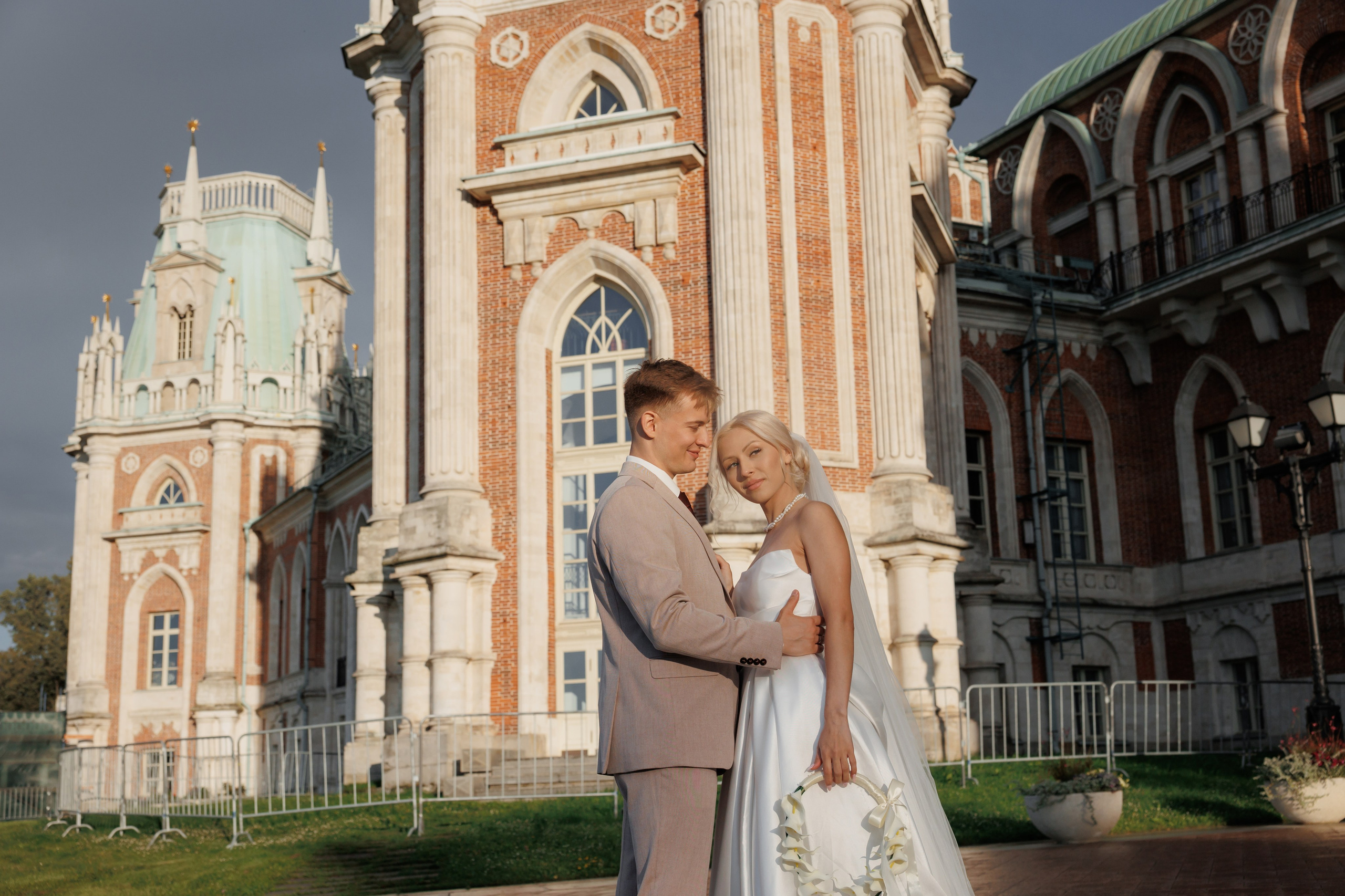 Отель «Милан», Шипиловский ЗАГС, прогулка в парке Царицыно. Свадебный и репортажный фотограф (Москва, Королев и другие)