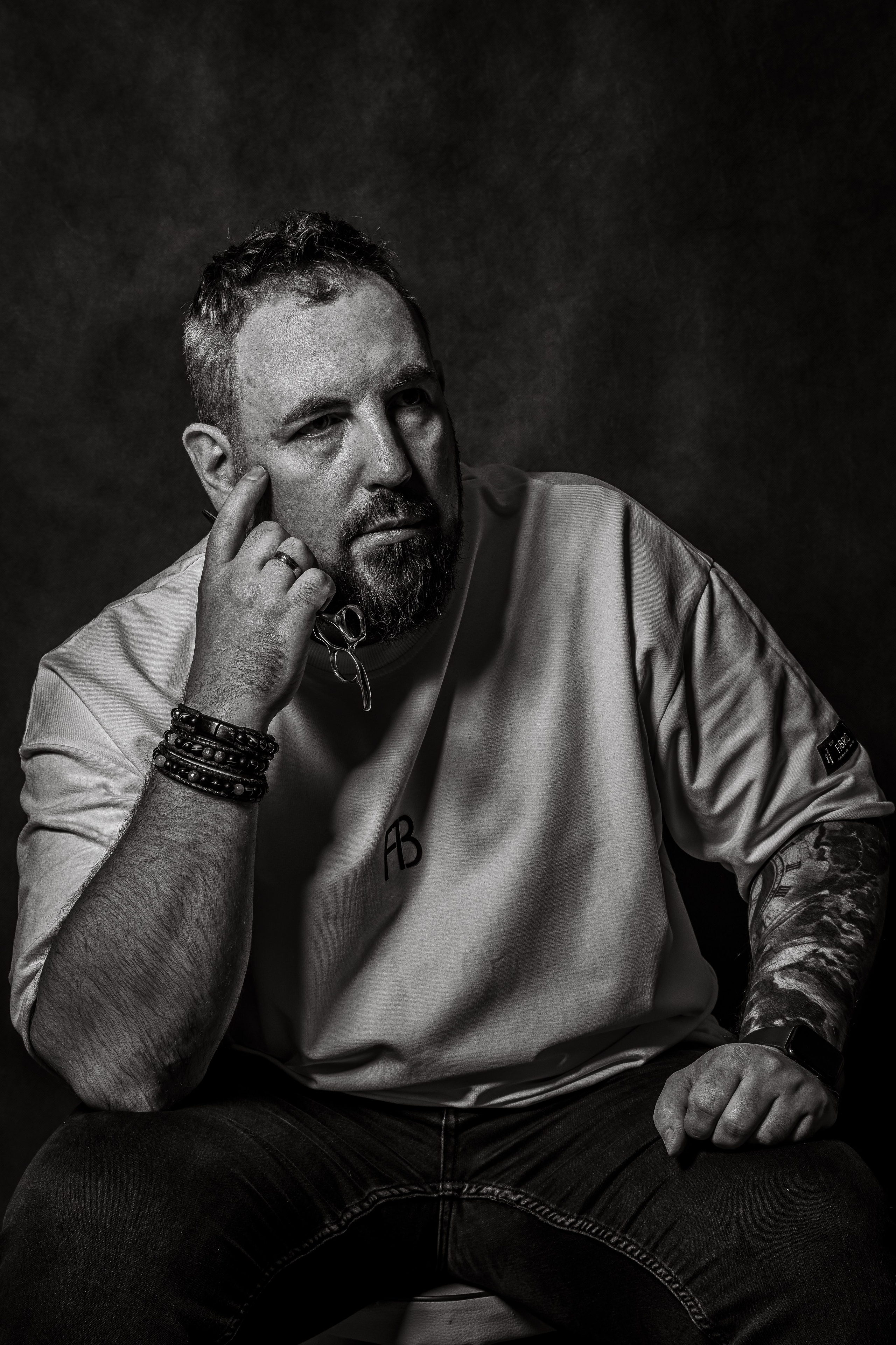 В студии. Photomantis