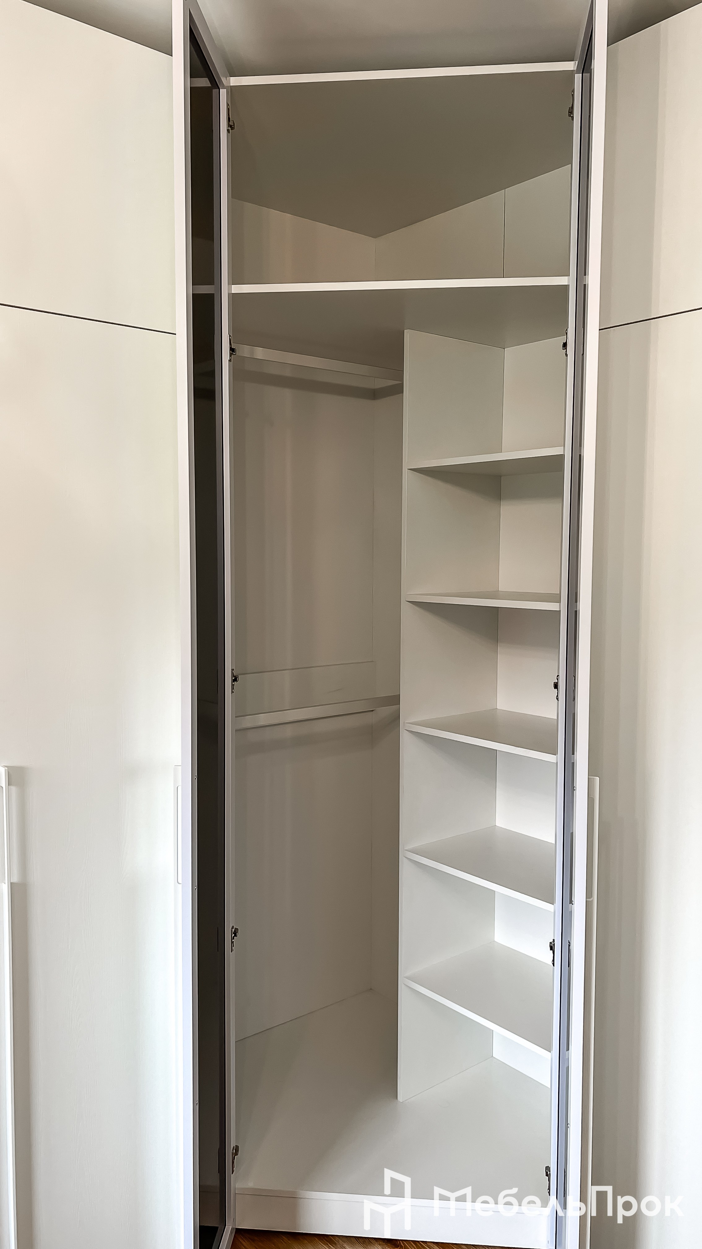 Шкафы распашные. Главная