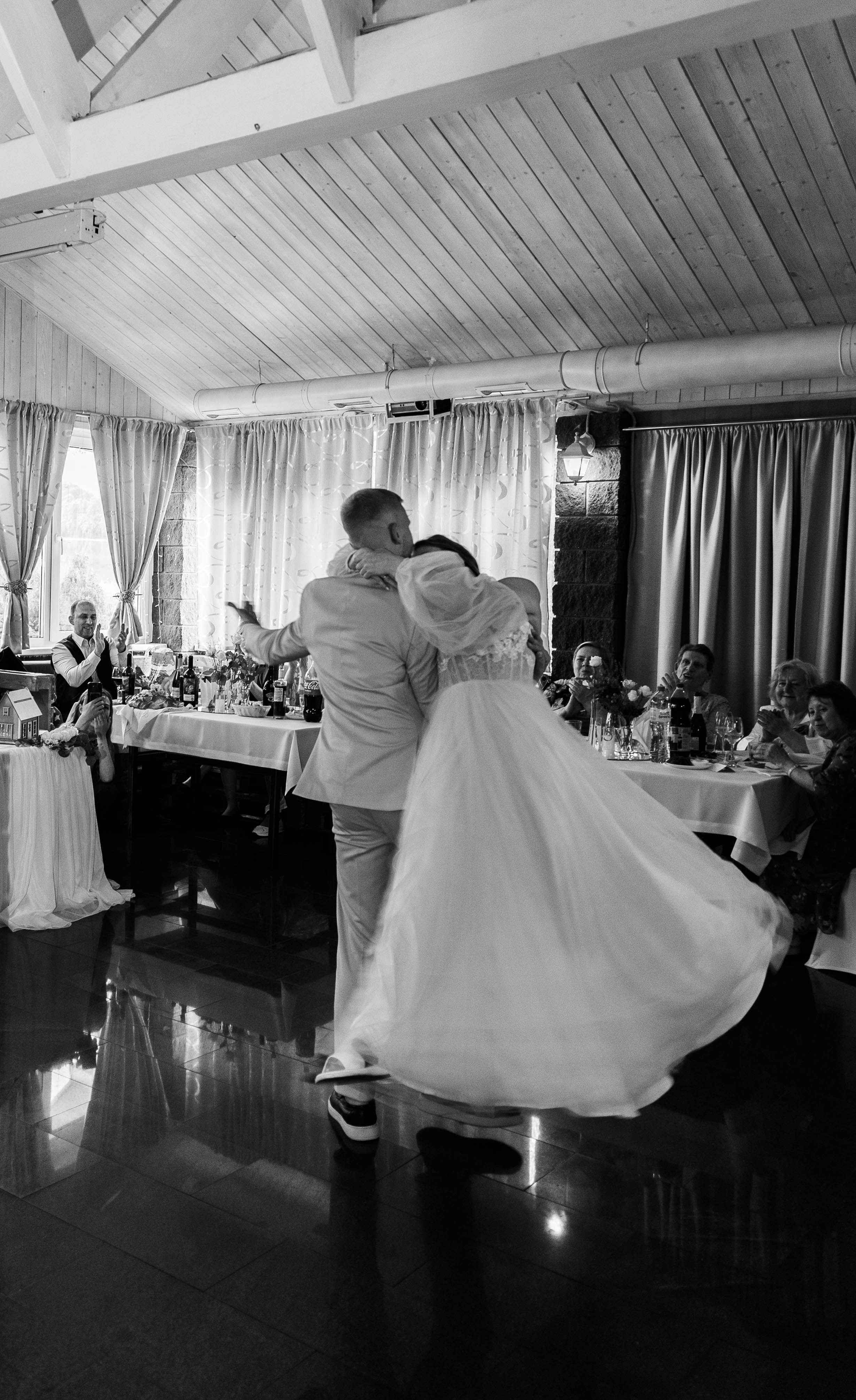 Свадебная фотосессия свадебный фотограф Татьяна Марсуверских свадебная фотопрогулка Москва Жуковский. Фотограф для маркетплейсов, фотоуслуги в Жуковском Татьяна Марсуверских