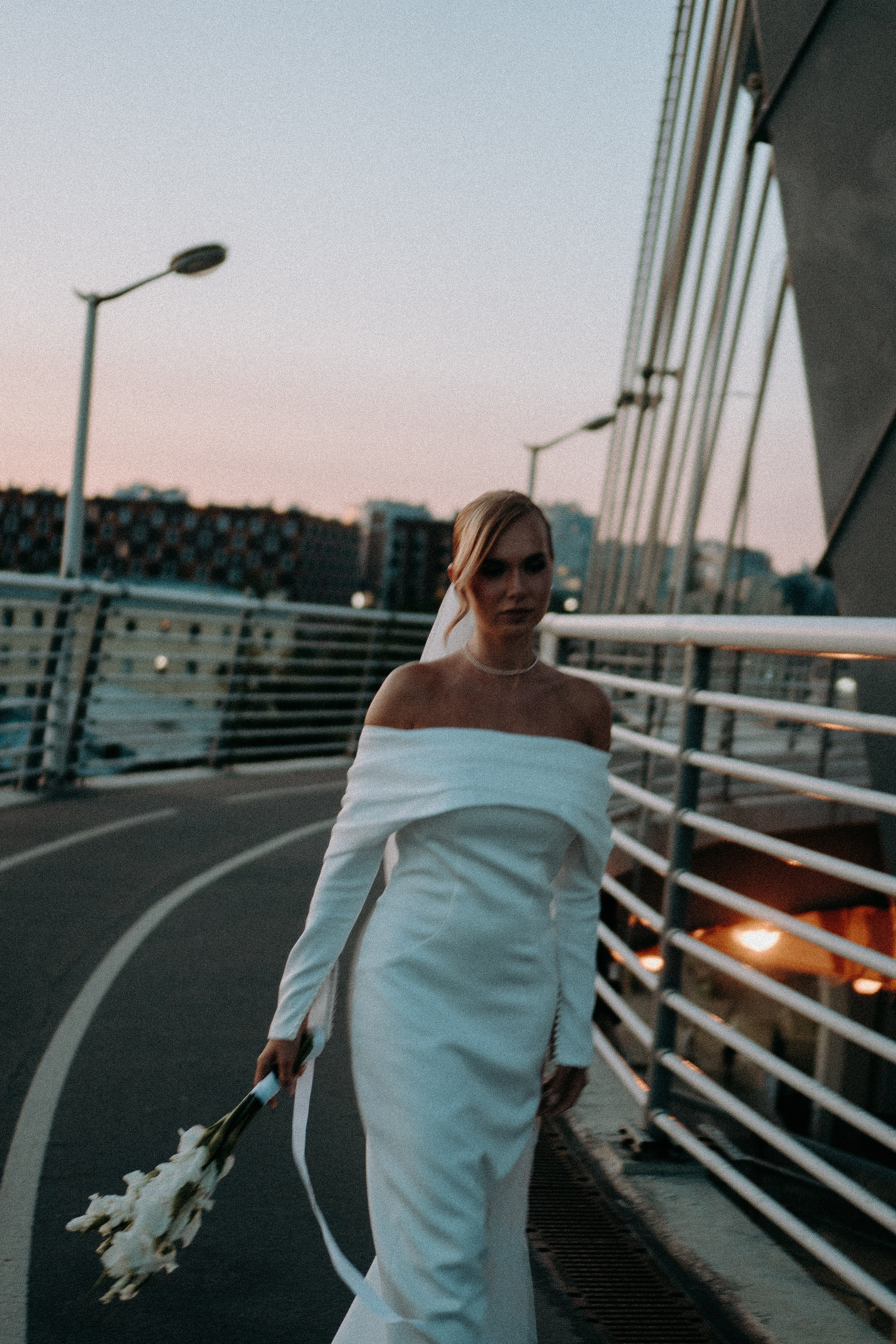 СВАДЕБНАЯ СЬЕМКА ВОЗЛЕ МСОТА БЕТАНКУРА НА КАБРИОЛЕТЕ. Профессиональный фотограф, Санкт-Петербург — Виктория Богомолова