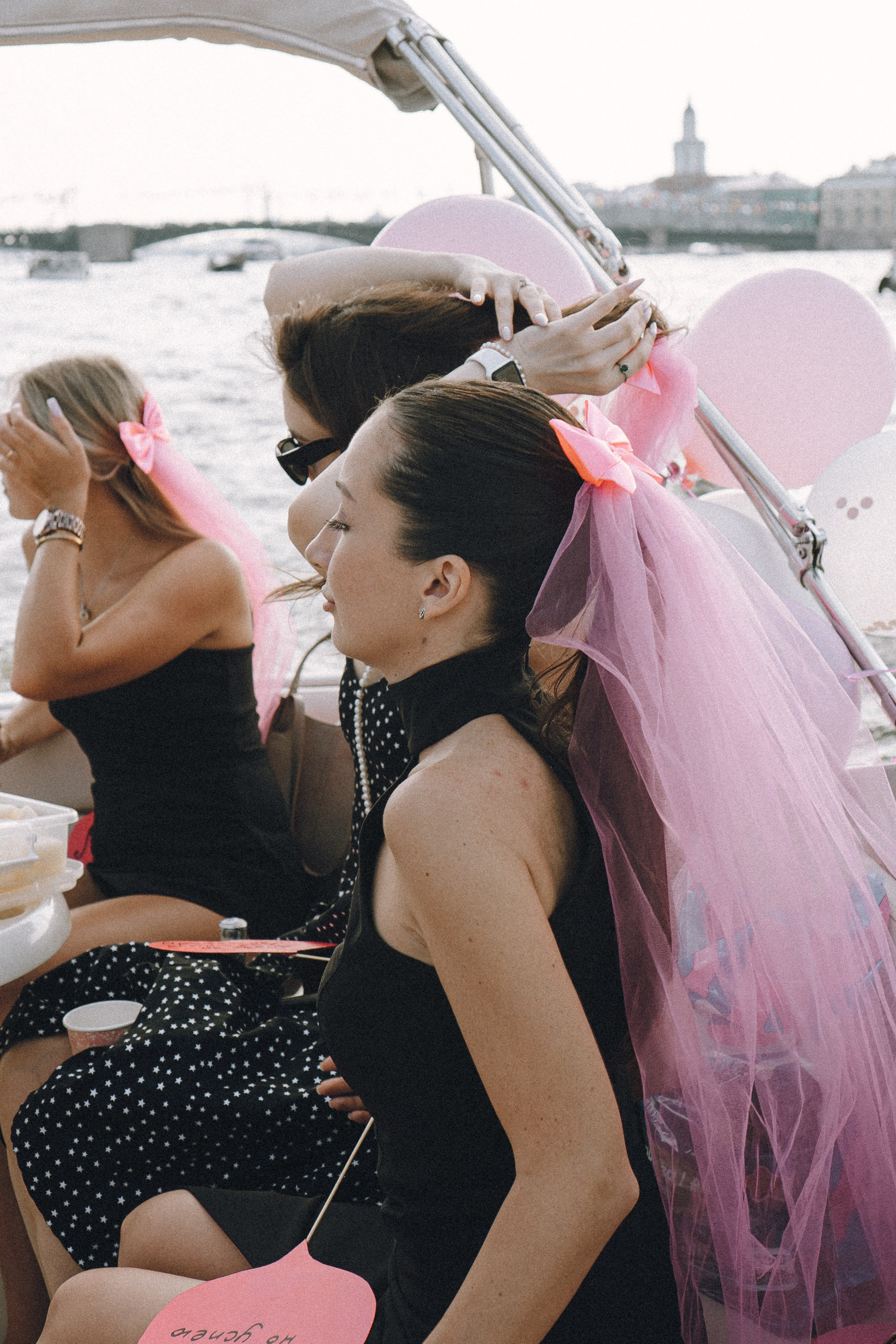 ДЕВИЧНИК НА КАТЕРЕ. Профессиональный фотограф, Санкт-Петербург — Виктория Богомолова