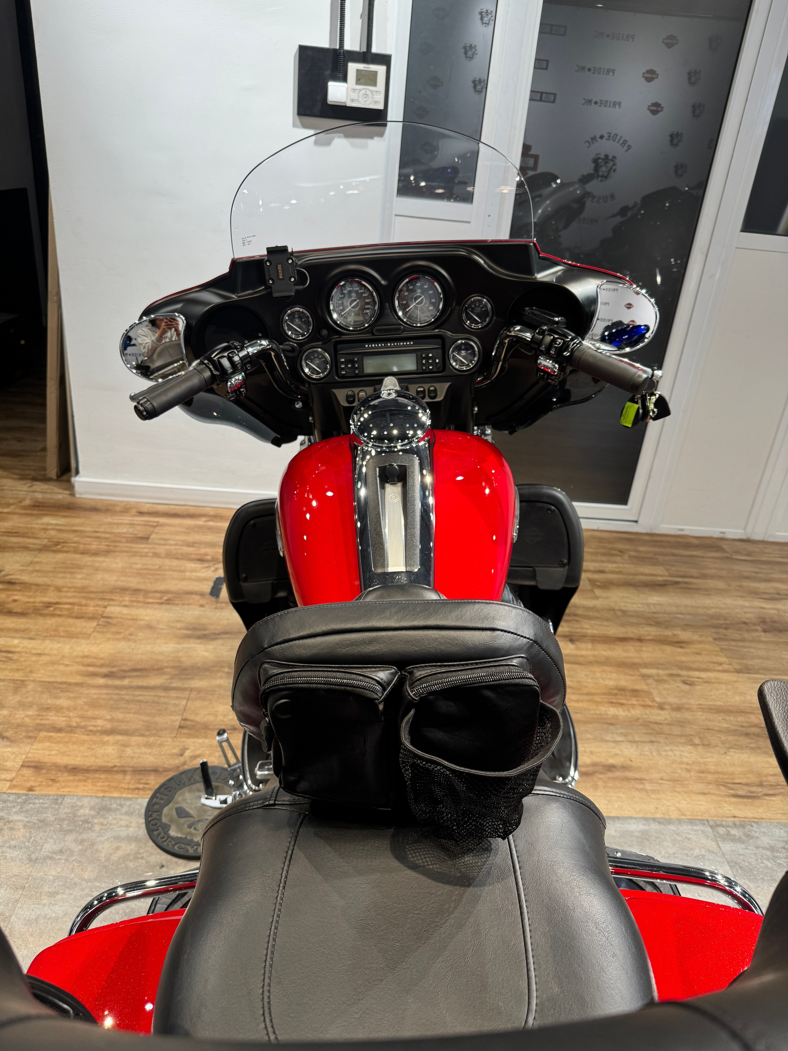 Мотоциклы Harley-Davidson 110 CVO Fire Fighters' Edition (Touring)  — купить мотоцикл. Hello Davidson, Москва. Только хорошие мотоциклы…