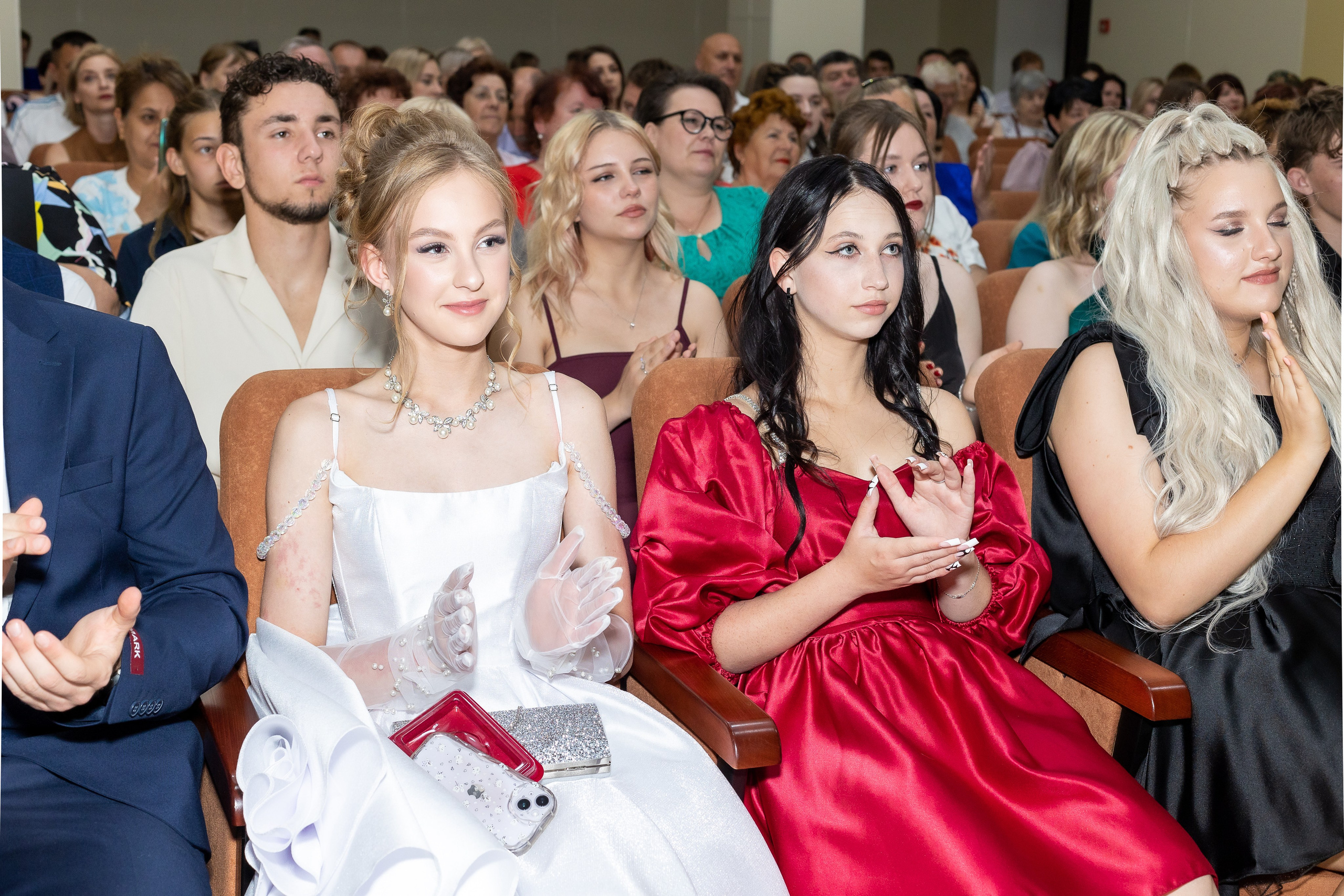 Вручение аттестата 2025. Выпускные альбомы Майкоп, Краснодар Елена Золотарева