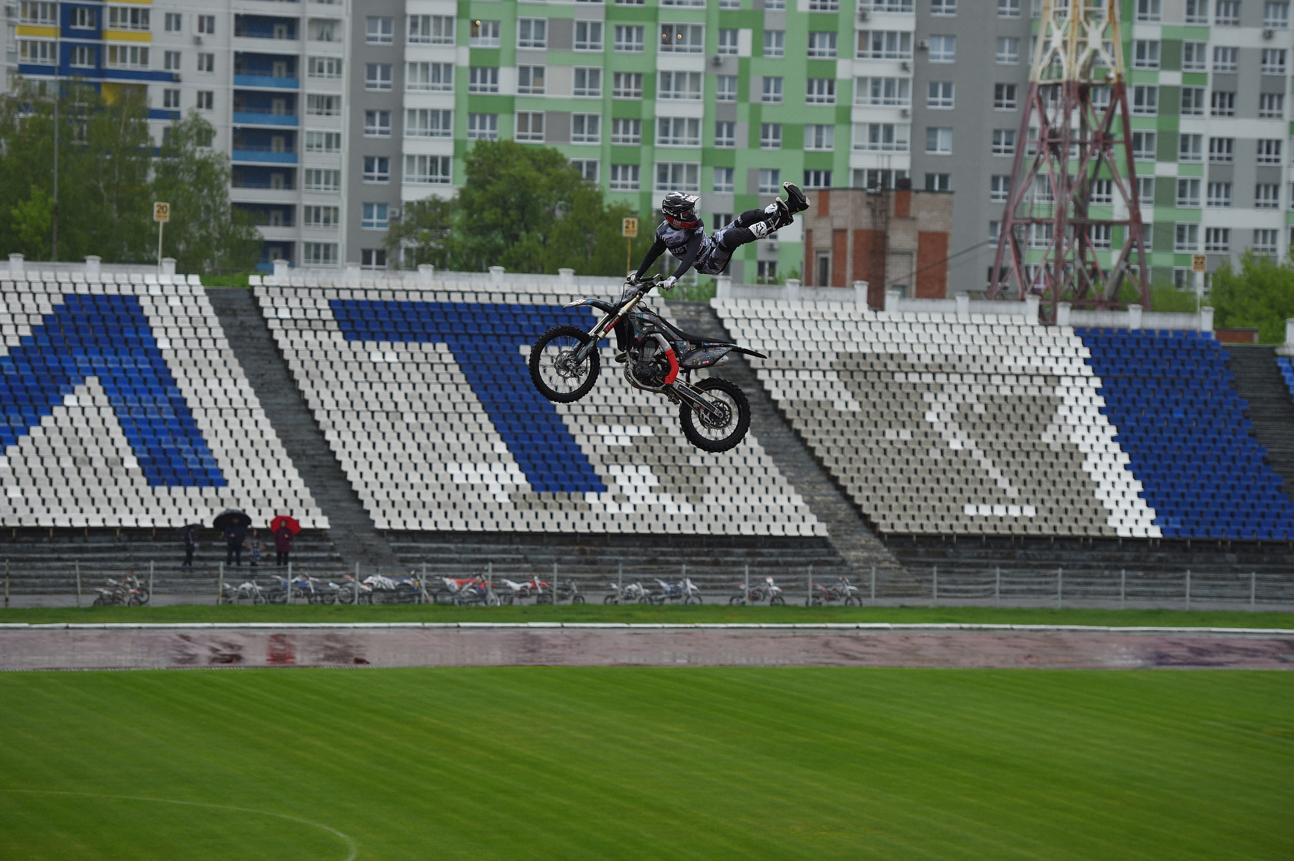 Шоу Безумцев. Ижевск. 2022.05.28. Спортивный репортажный фотограф в Ижевске Сергей Мерзляков