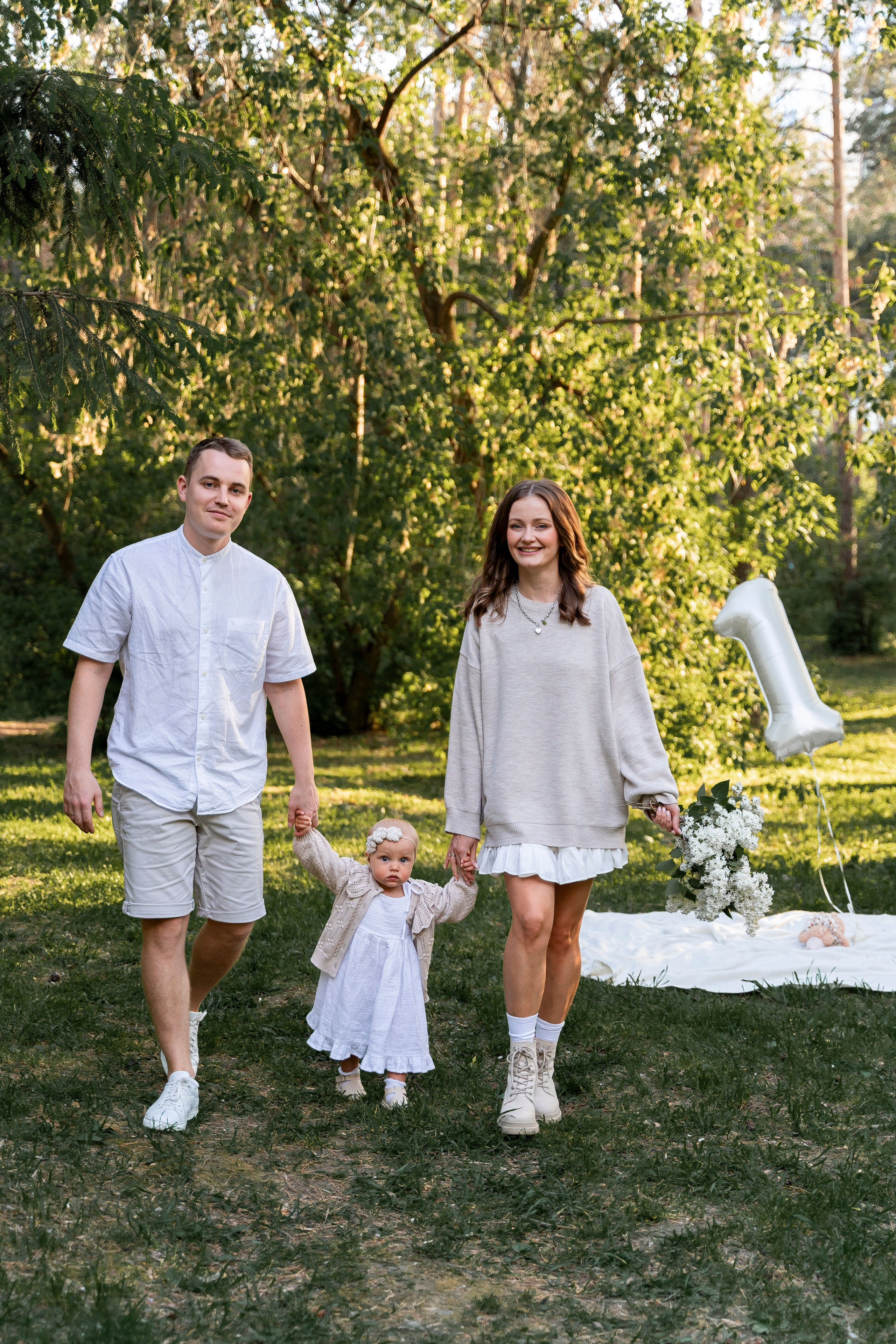 Виталя, Таня и Адель. Волик Мария