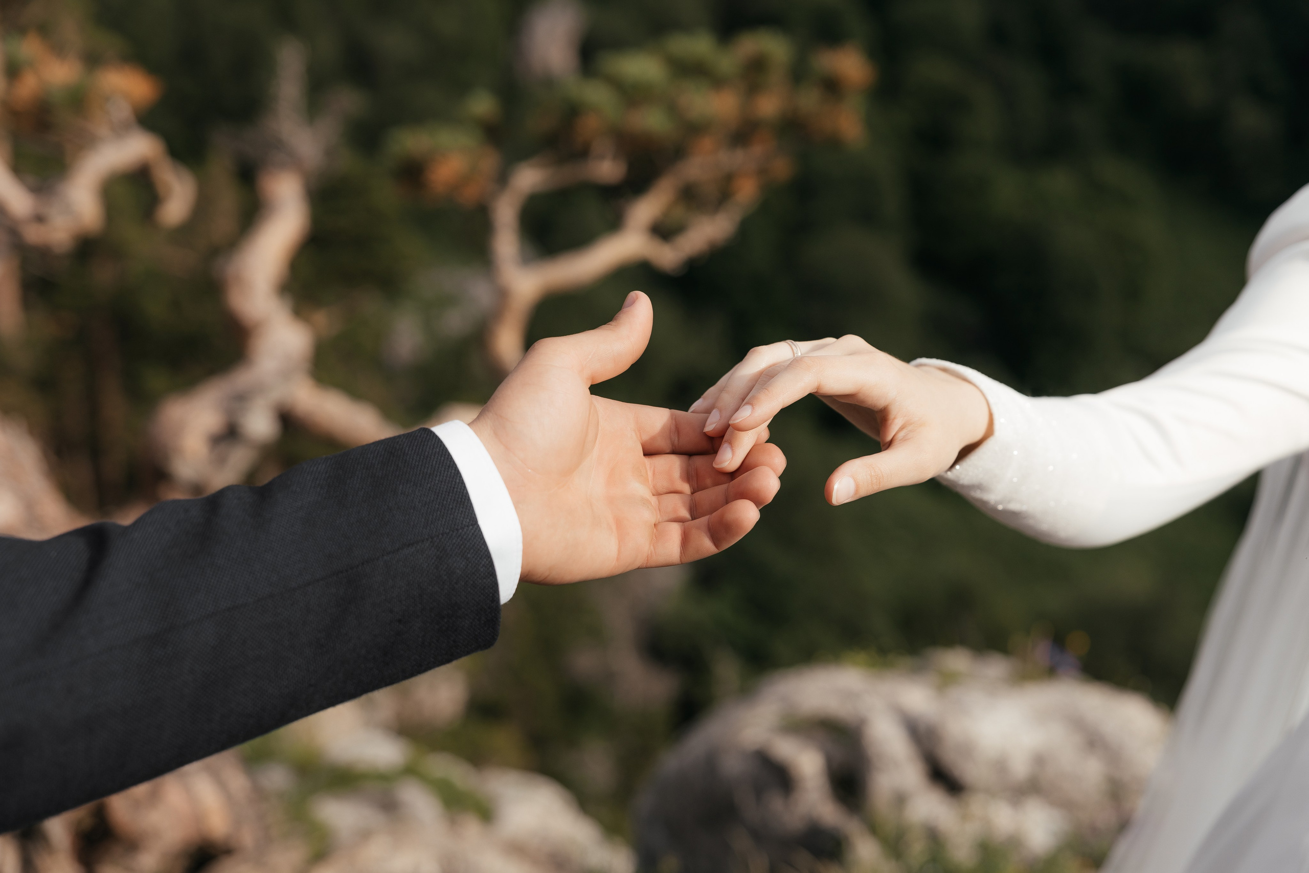 Максим и Виктория на плато Лаго-Наки. Миленина Юлия Свадебный и семейный фотограф в Краснодаре
