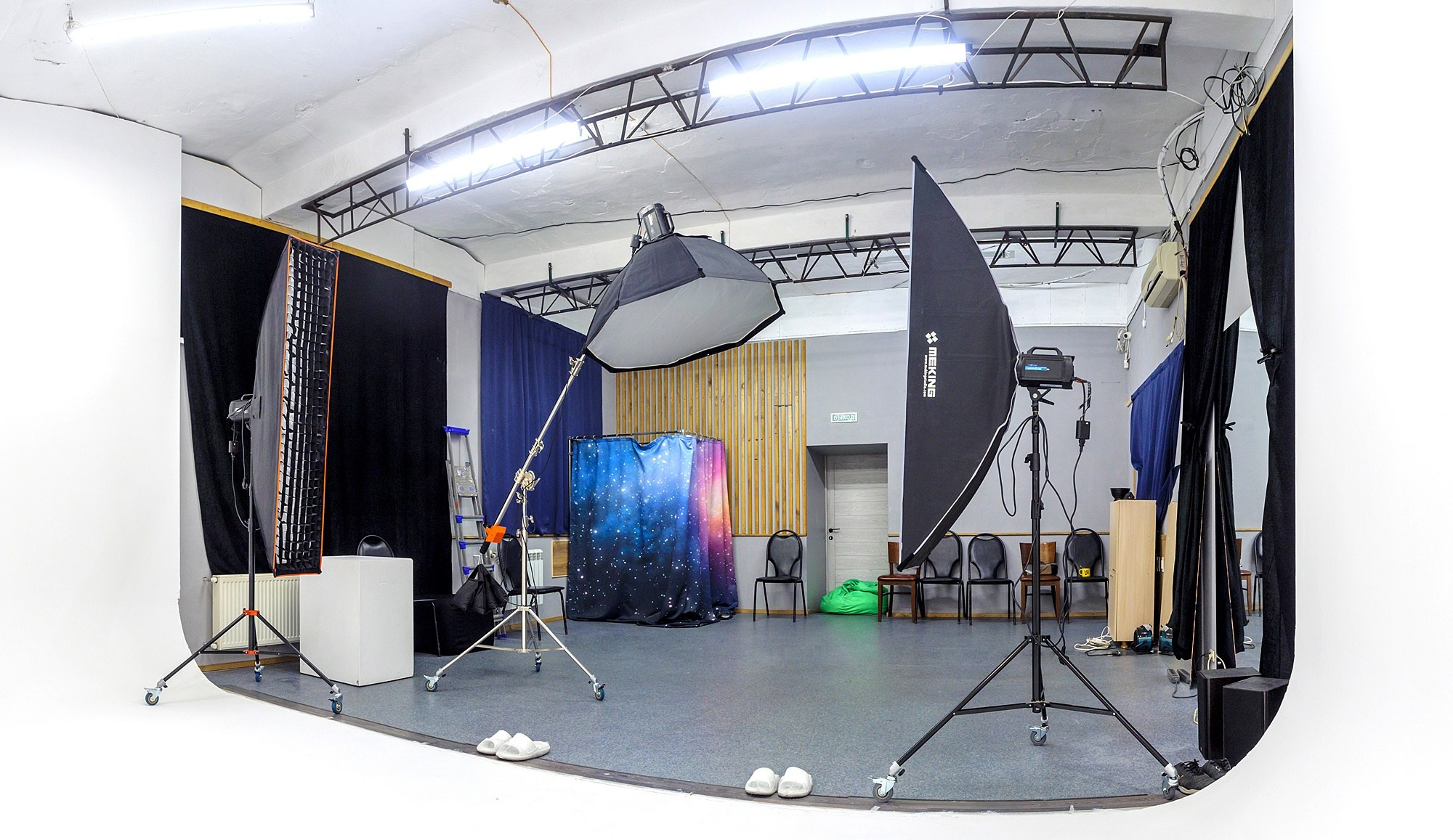 Малый зал. Интерьеры. Фотостудия «Мастерская» г. Челябинск