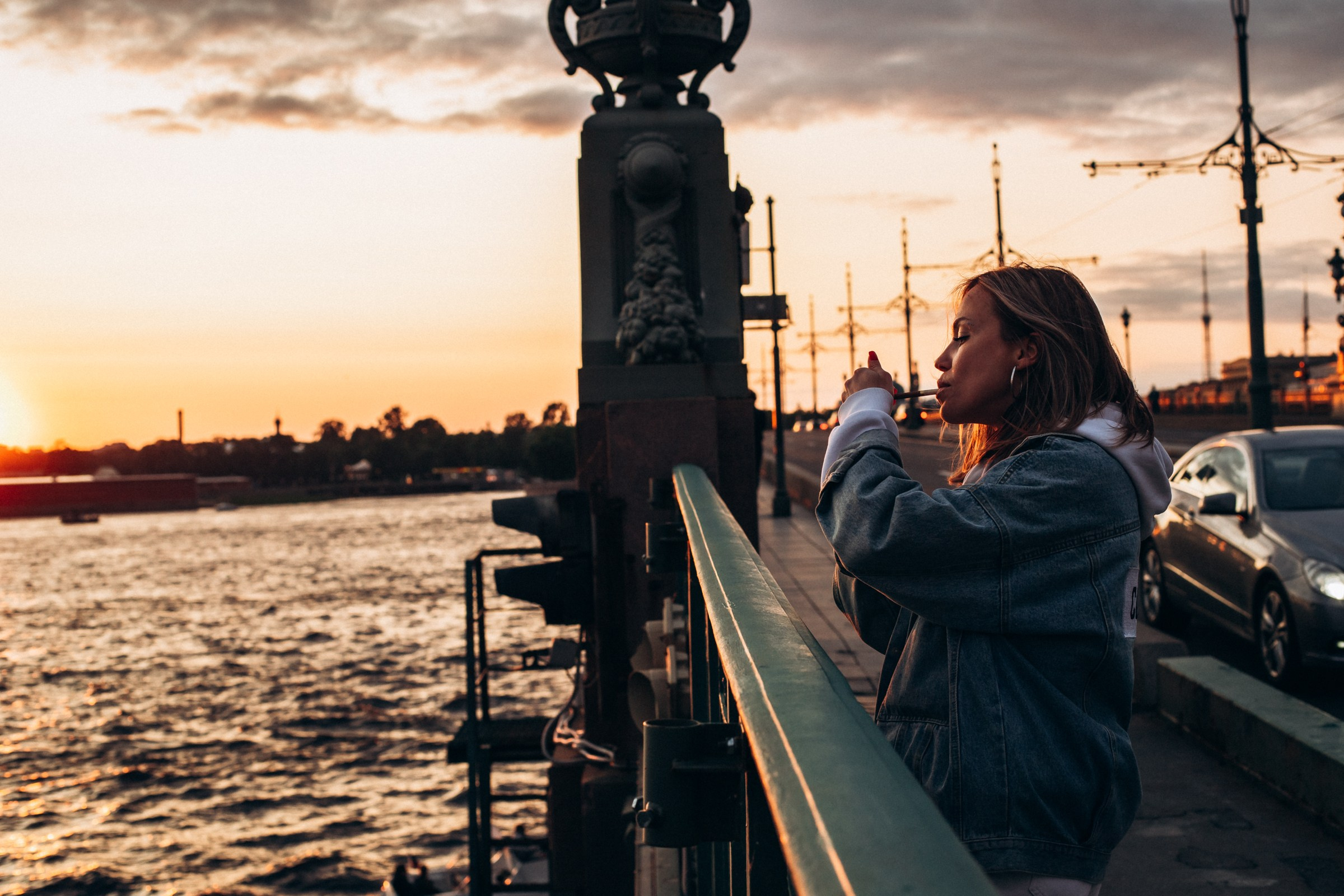 Катерина в июне. Фотопрогулка в Петербурге. Индивидуальный и семейный фотограф в Санкт-Петербурге