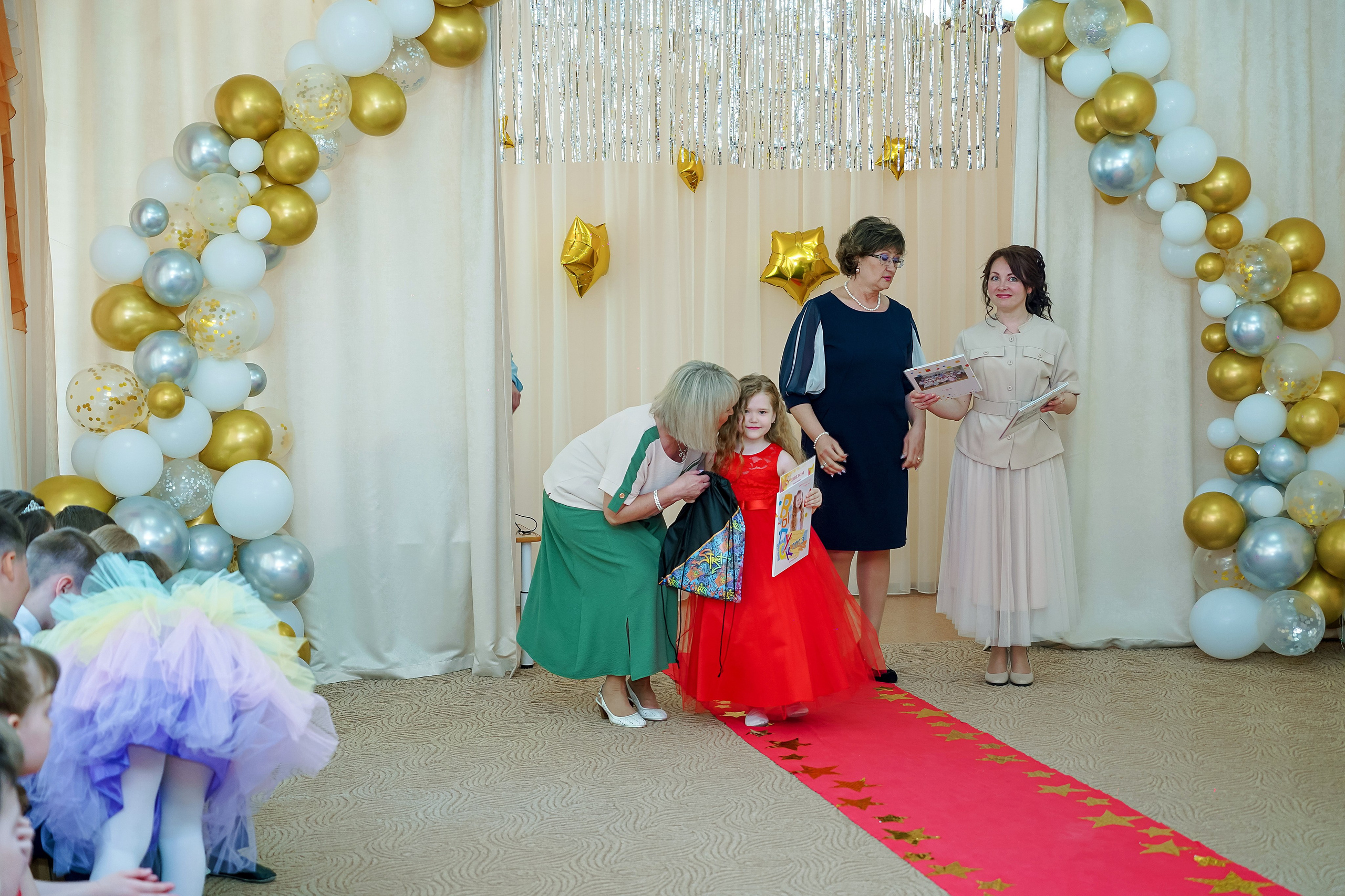 Фотосъемка видеосъёмка фотограф видеооператор новогодних утренников  в. Фотограф, видеооператор Нина Коршунова