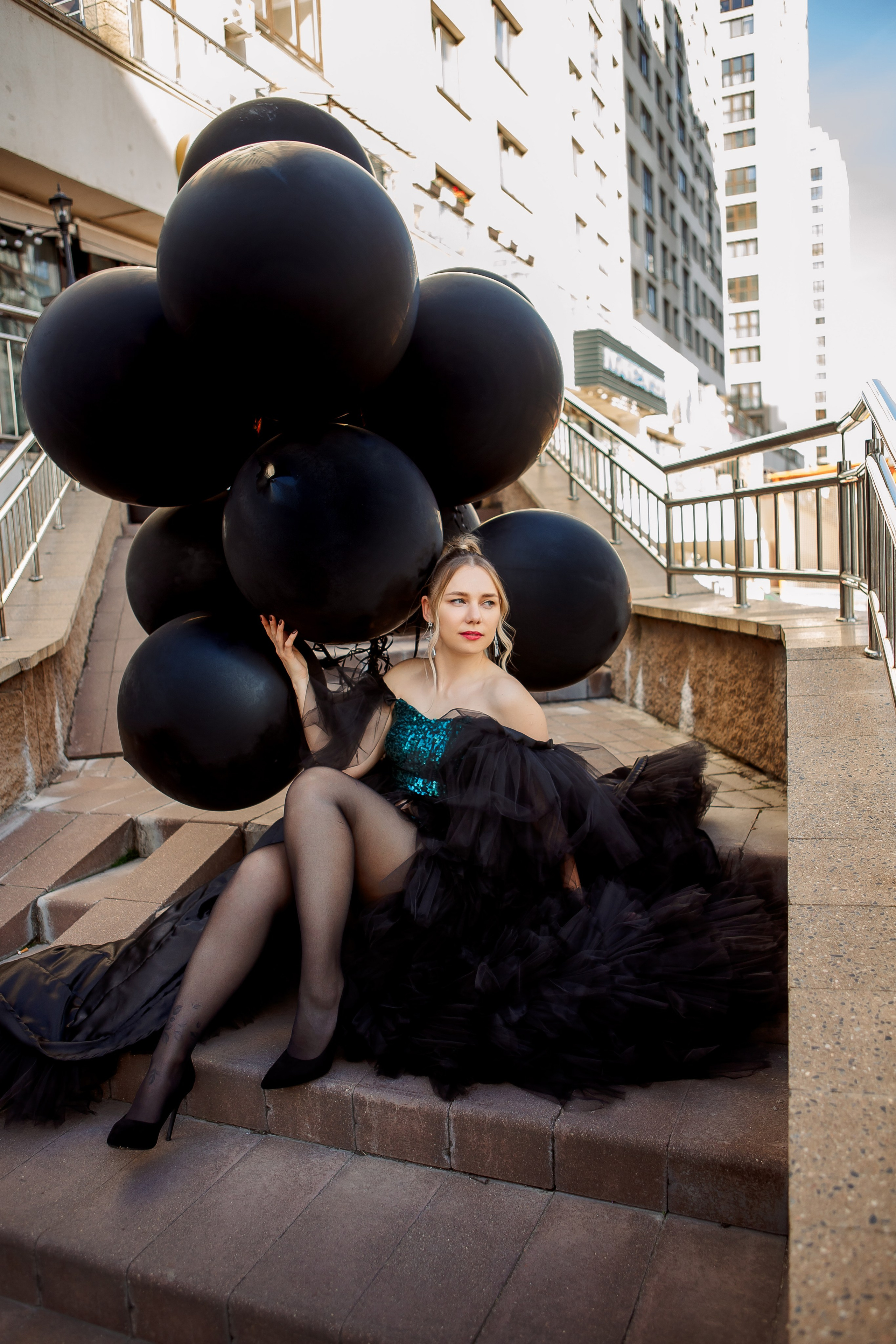 Прогулка с шарами. Семейный детский фотограф. Фотосессия в Минске