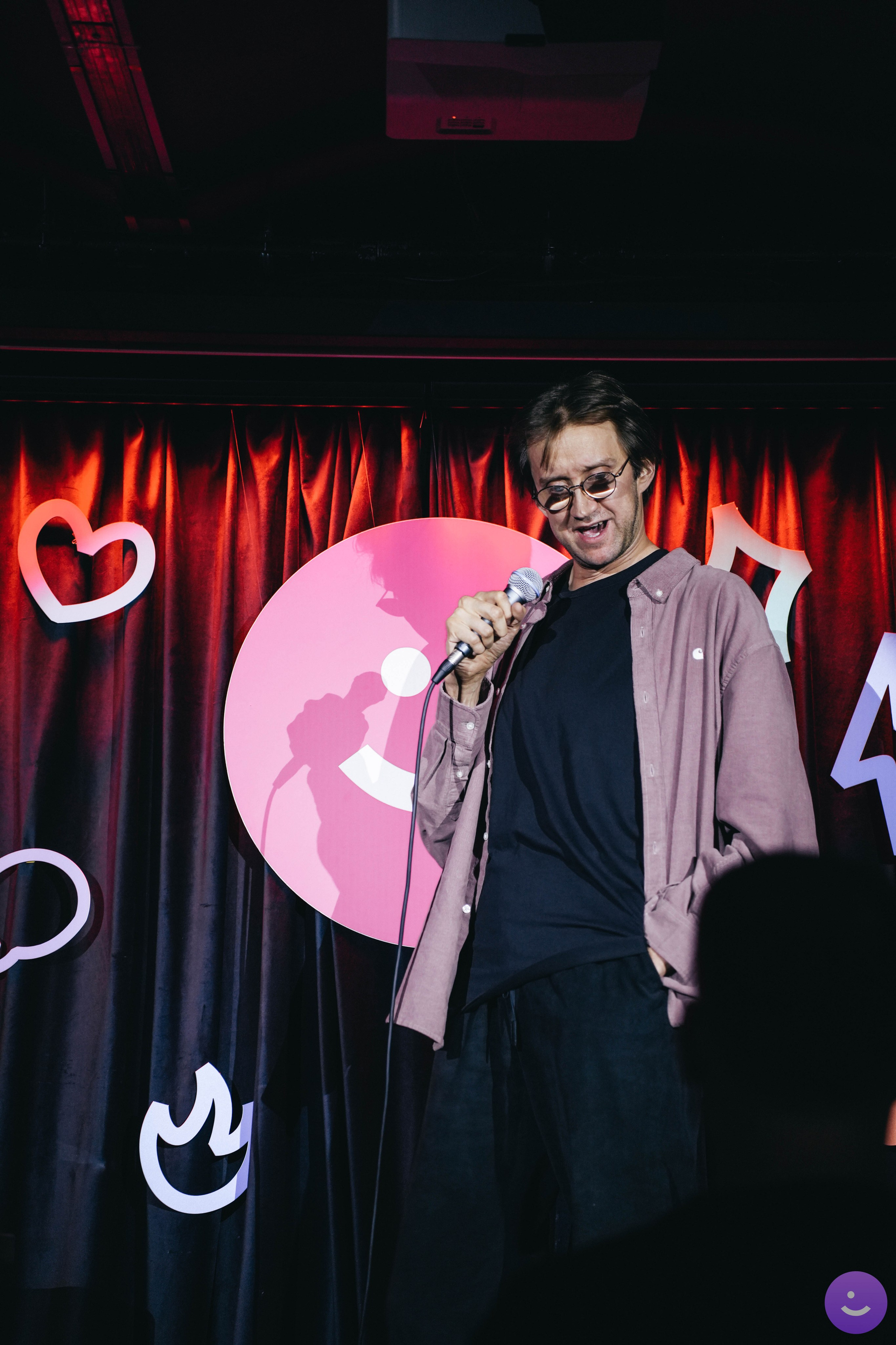 Комедийный жанр