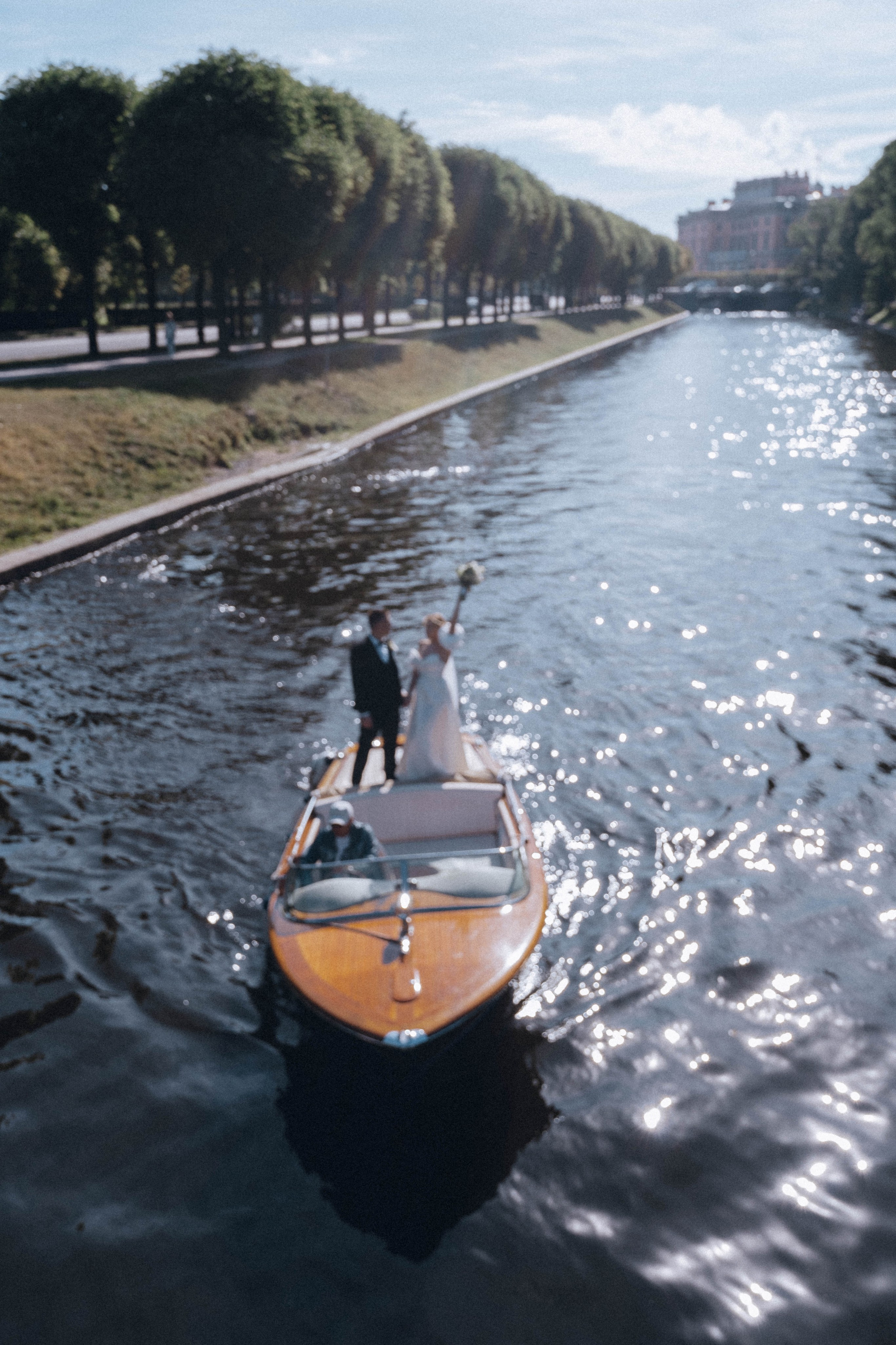 СВАДЕНБНАЯ СЬЕМКА НА КАТЕРЕ ПО КАНАЛАМ САНКТ-ПЕТЕРБУРГА И В АКВАТОРИИ НЕВЫ. Профессиональный фотограф, Санкт-Петербург — Виктория Богомолова