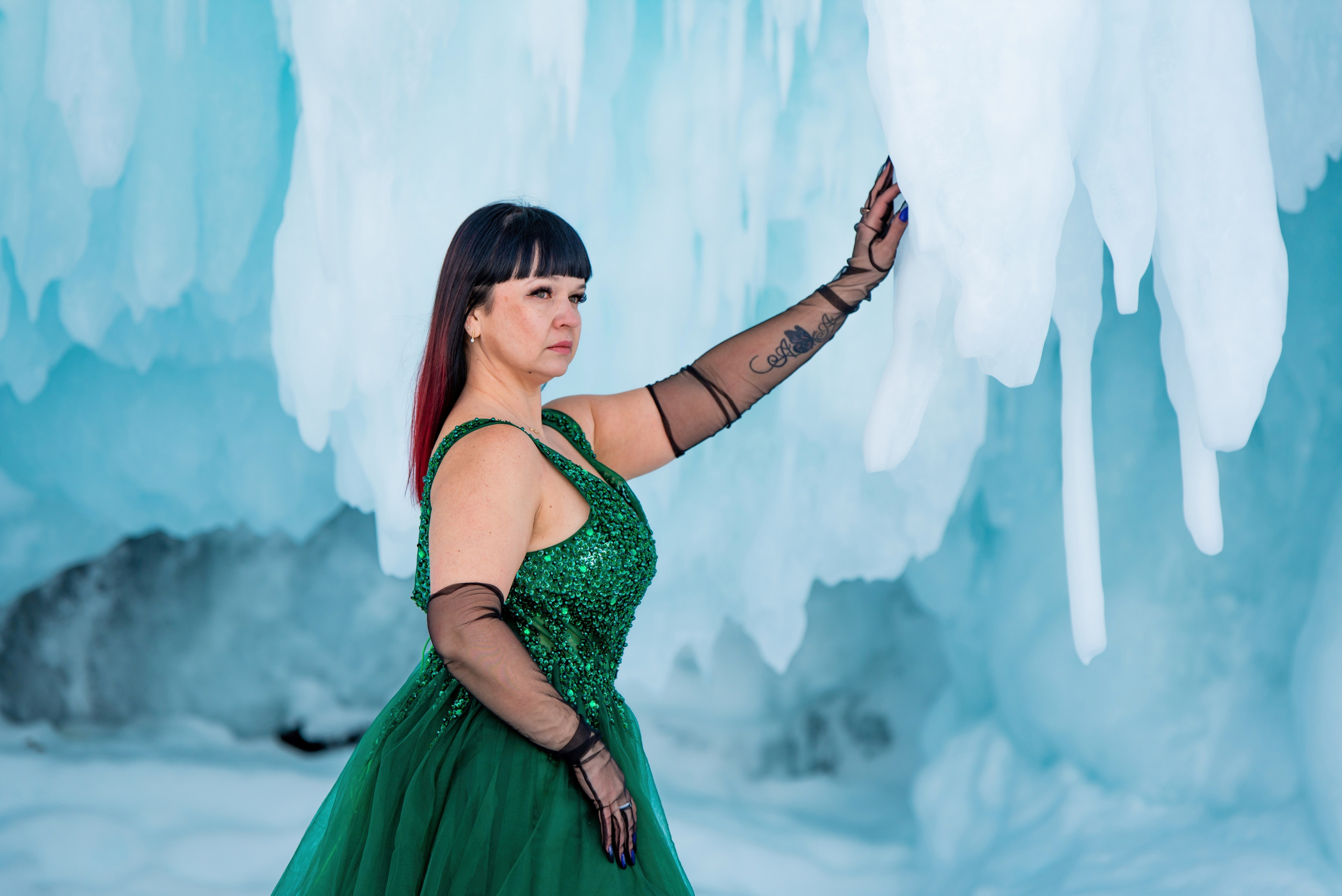 Платье изумрудное фатиновое до 54 рра. Туры на Байкал с фотографом под ключ. Фотосессии на Ольхоне