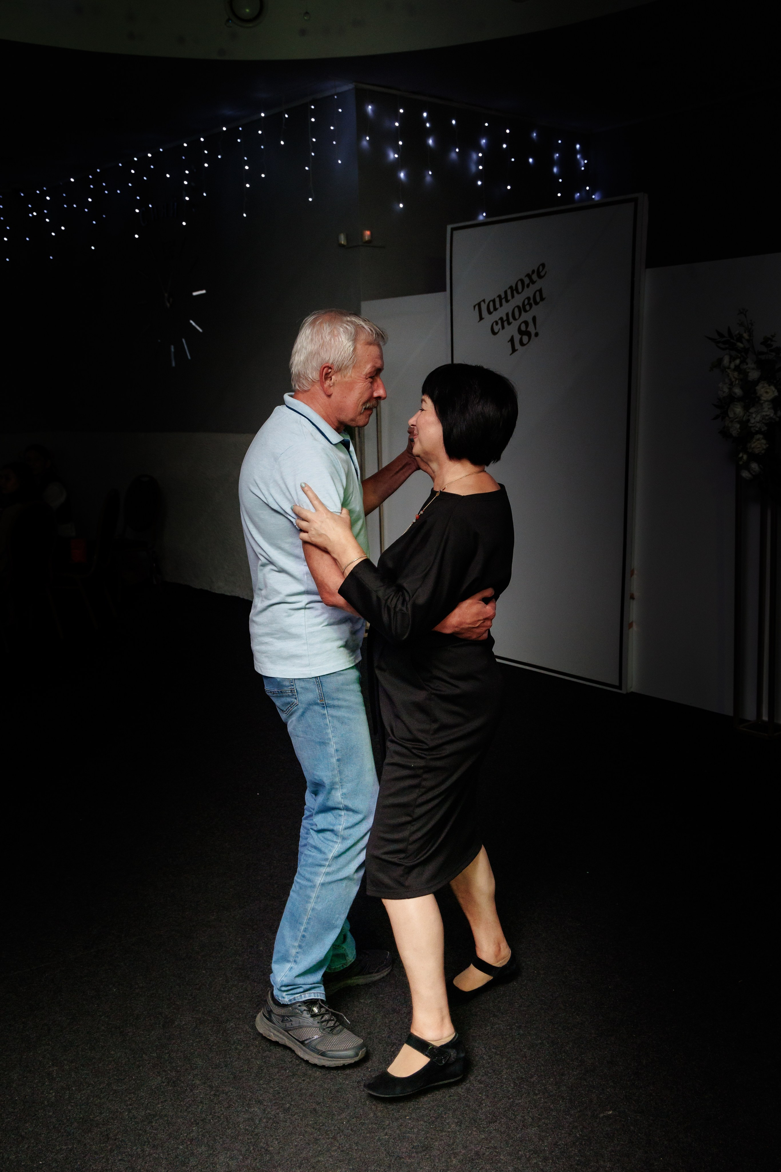 Татьяне снова 18-ть. Свадебный и семейный фотограф в г. Волхов Алексей Кочерыжкин