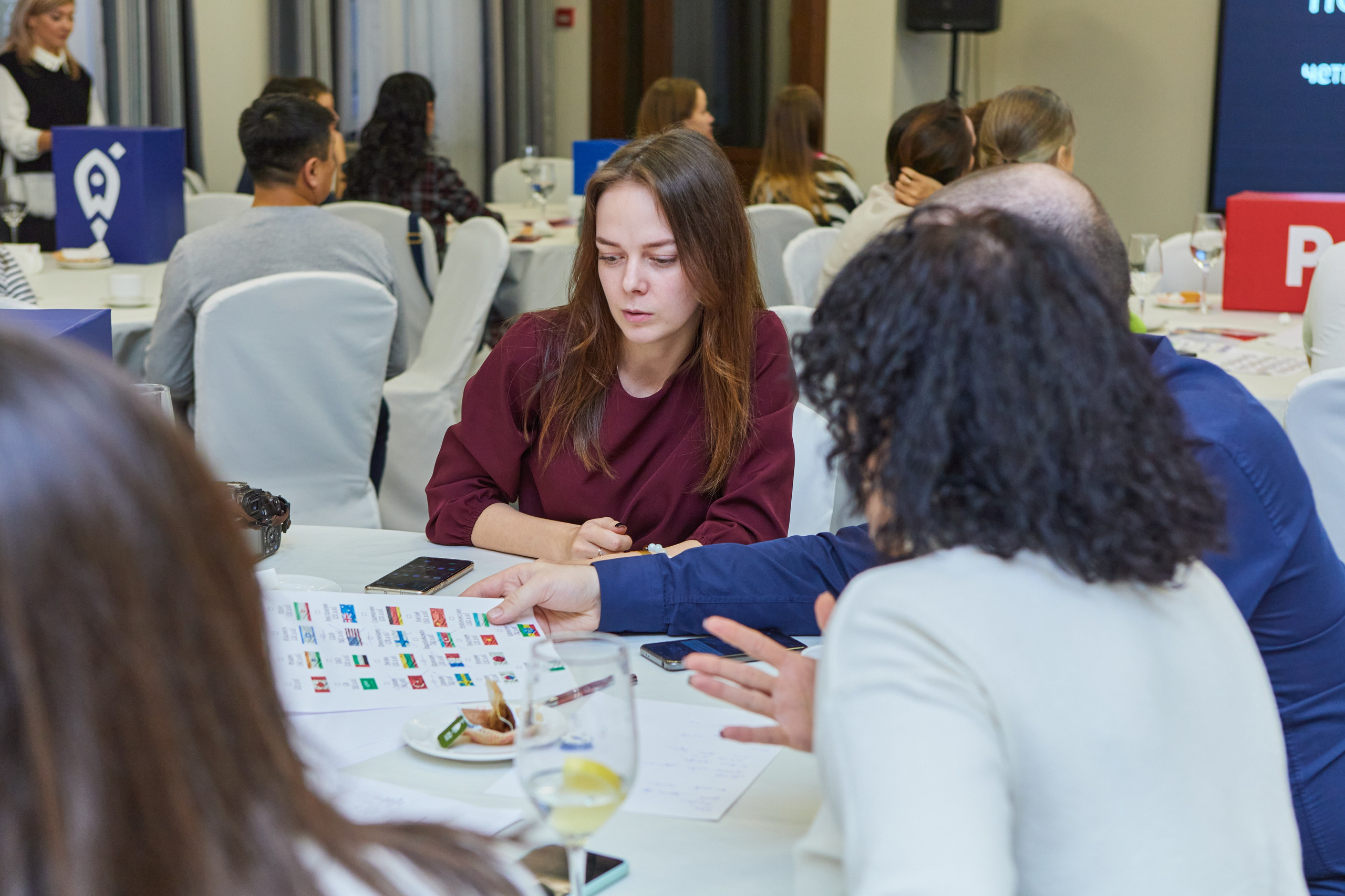 Бизнес-игра «Экспортное казино», центр «Мой Бизнес». Контент-фотограф в Абакане Наталья Нагибина