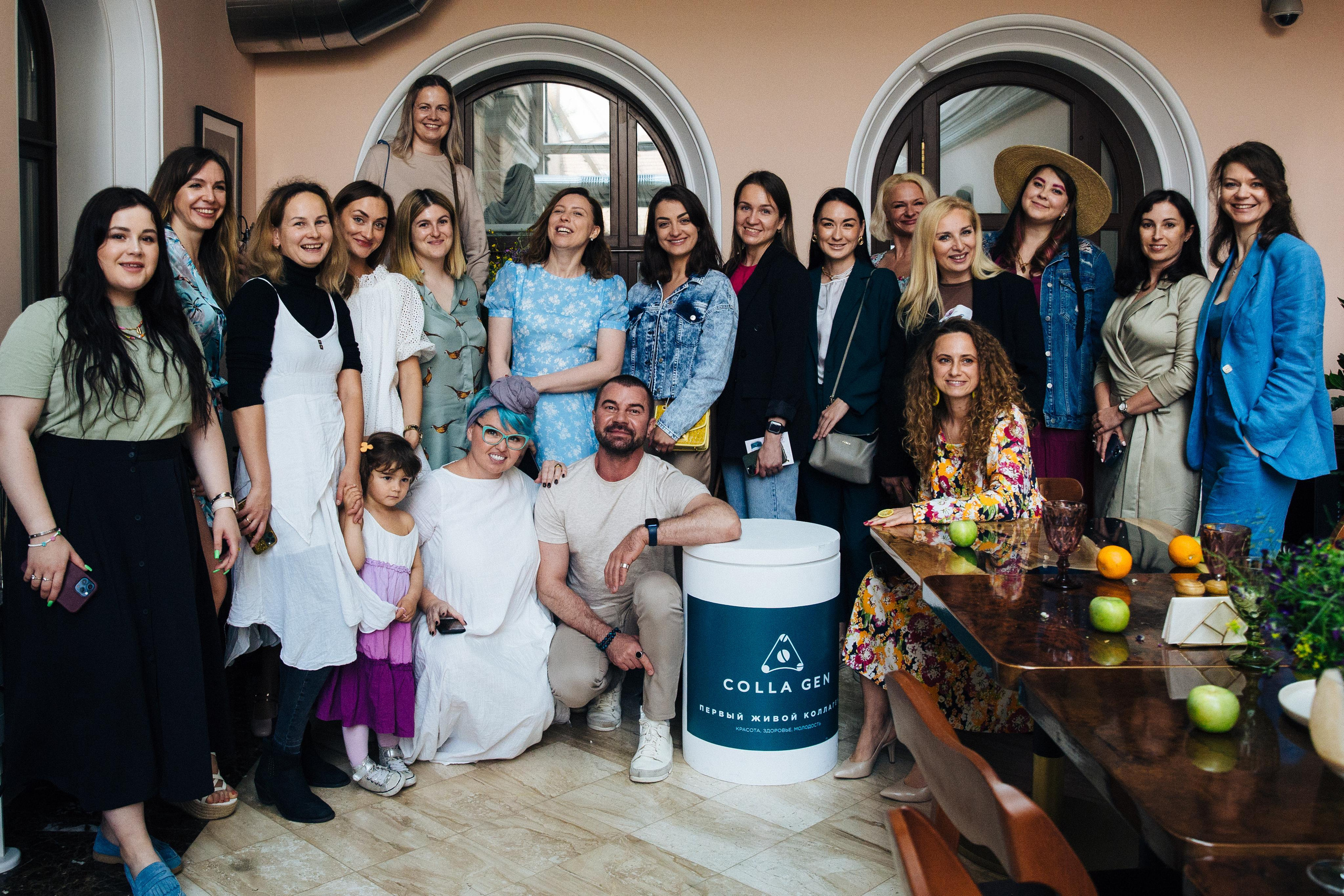 Репортажный отчет с презентации продукции компании Colla Gen. КонТайм: профессиональная съемка для организаций