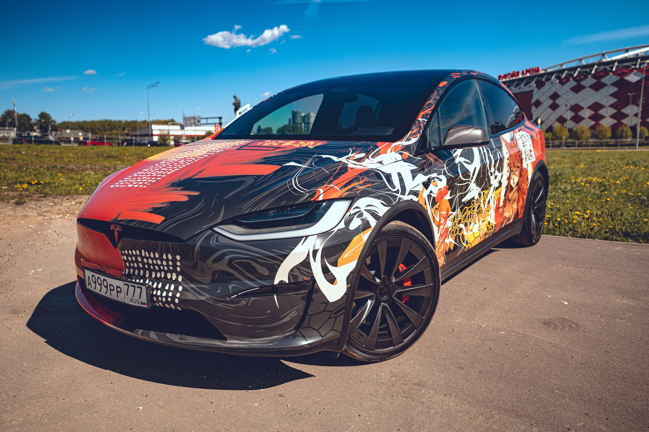 Винилография на Tesla Model X Plaid. Студия дизайна и оклейки авто Barmaley Design