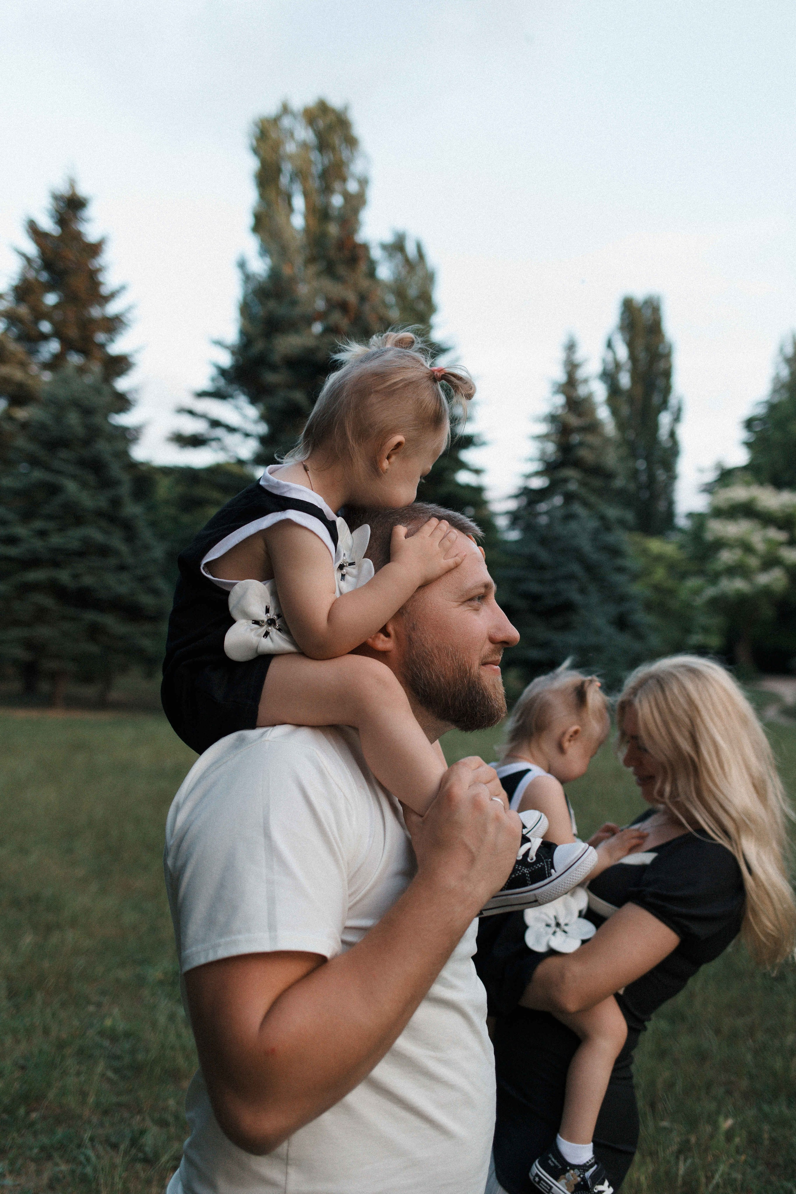 Парк, вечер). Свадебный фотограф Мироманов Николай в Крыму