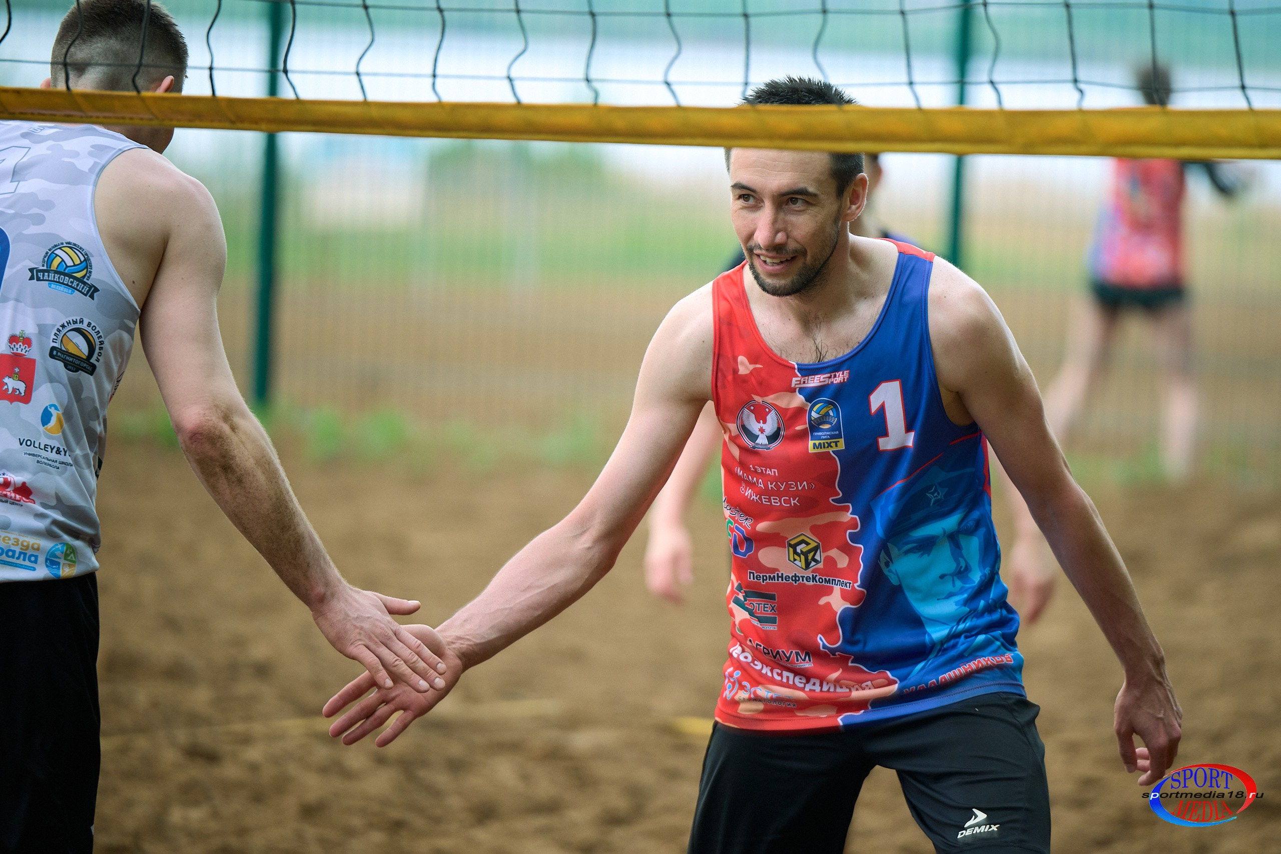 Пляжный волейбол. ПРИВОЛЖСКАЯ ЛИГА MIXT Ижевск 18.05.2025. Спортивный репортажный фотограф в Ижевске Сергей Мерзляков