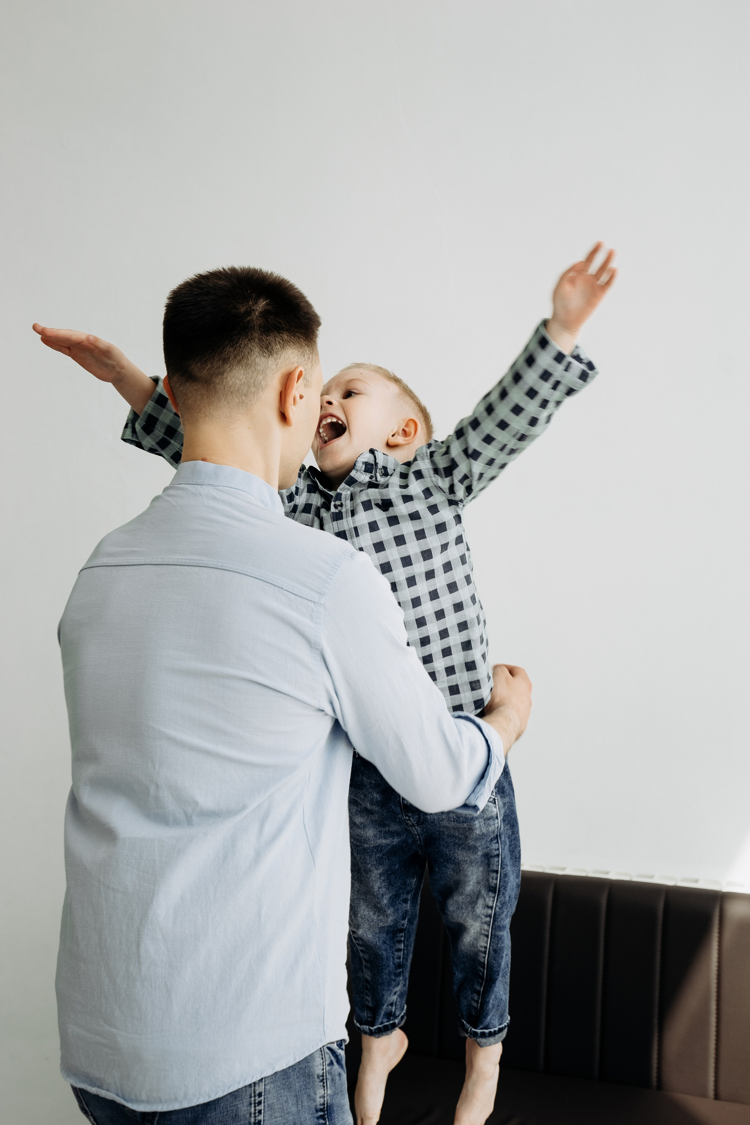 Вдвоём хорошо, но втроём. Моменты и истории о вас настоящих