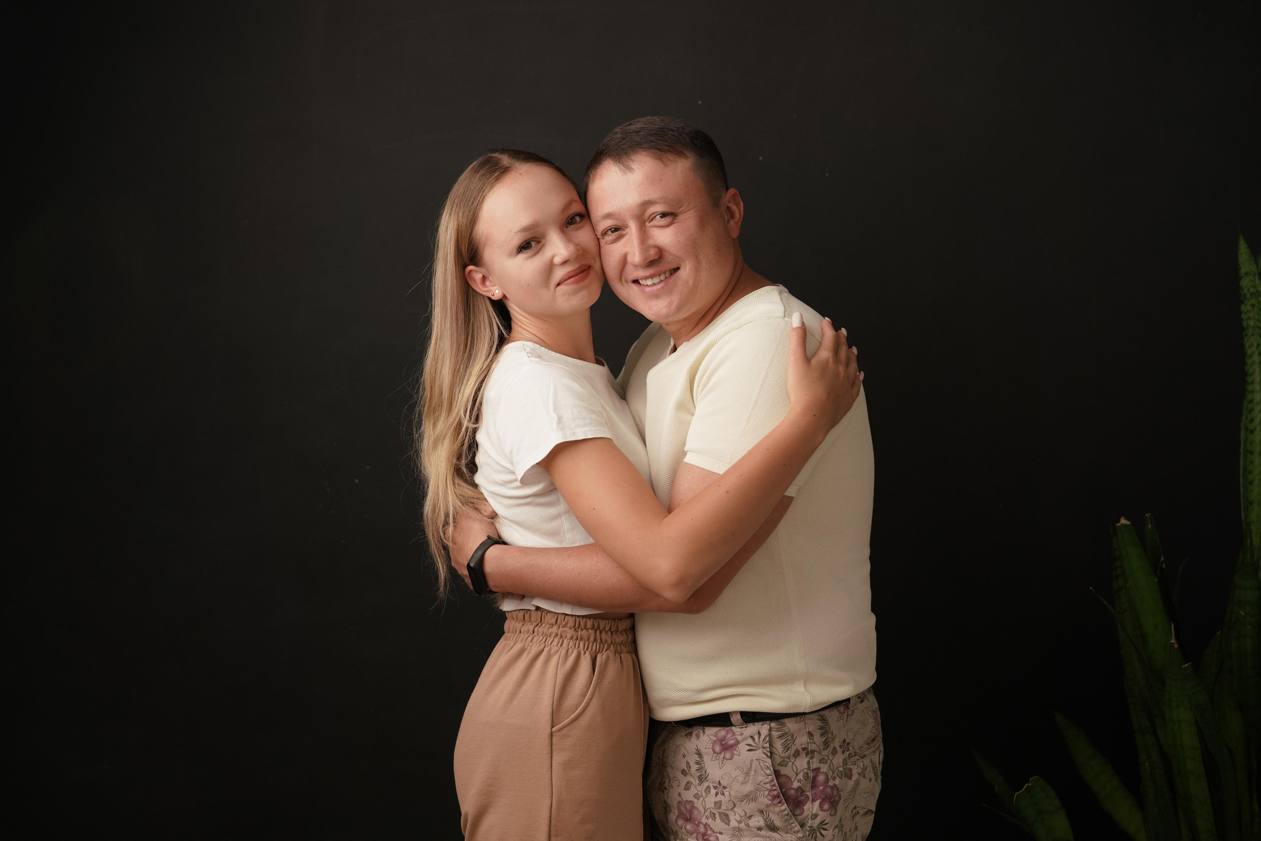 Семья Александра и Юлии. Фотограф Алматы, курс по Фотографии в Алматы. Дмитриева Наталья