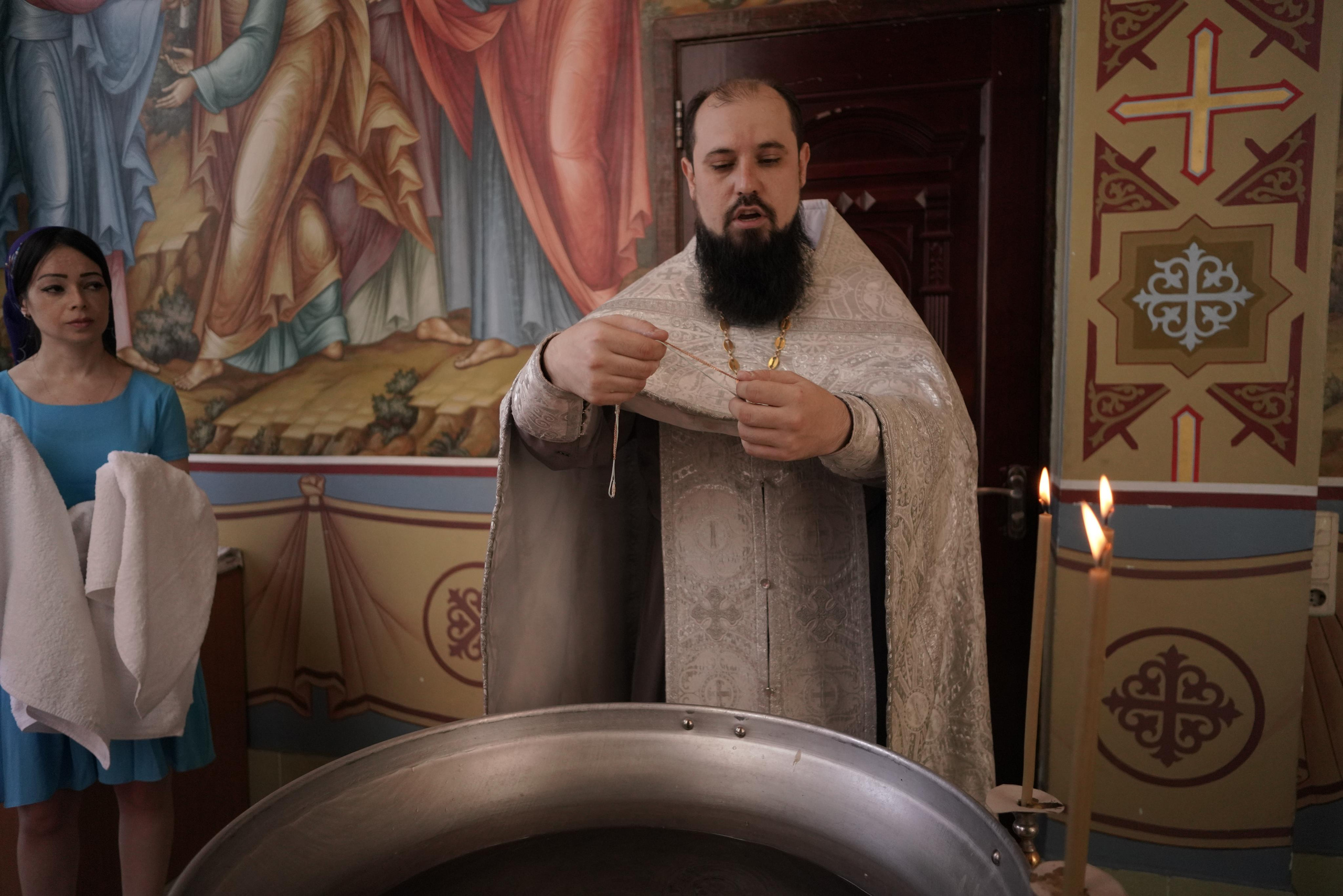 Крещение Камиля (Михаил). Фотограф Алматы, курс по Фотографии в Алматы. Дмитриева Наталья