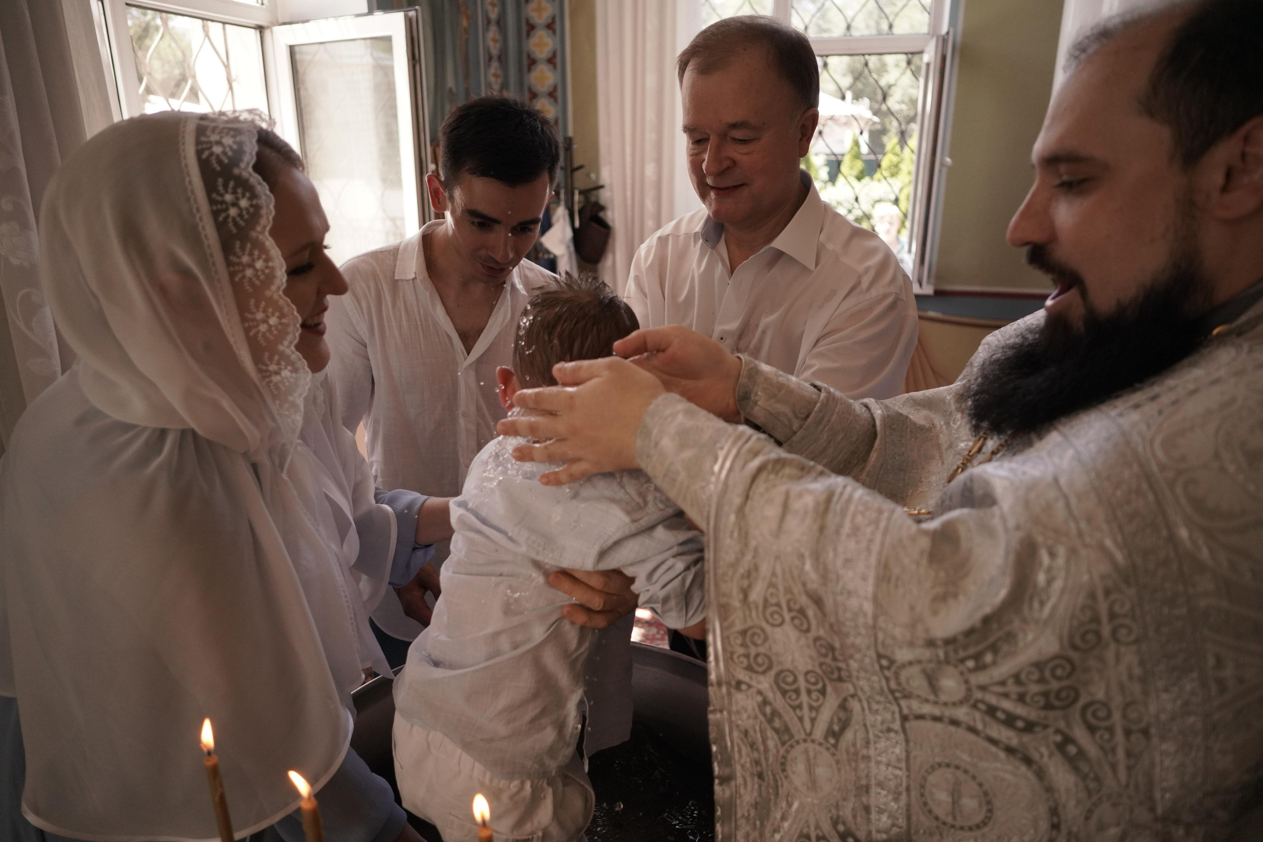 Крещение Камиля (Михаил). Фотограф Алматы, курс по Фотографии в Алматы. Дмитриева Наталья