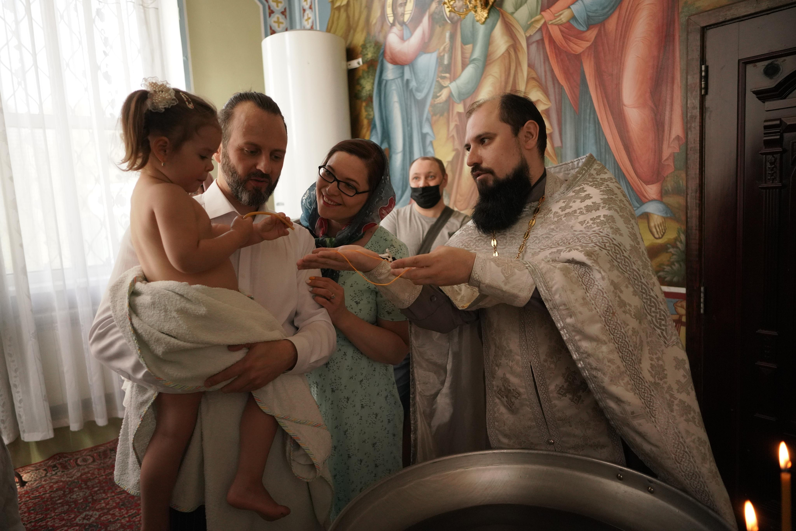 Крещении Майи (Мария). Фотограф Алматы, курс по Фотографии в Алматы. Дмитриева Наталья