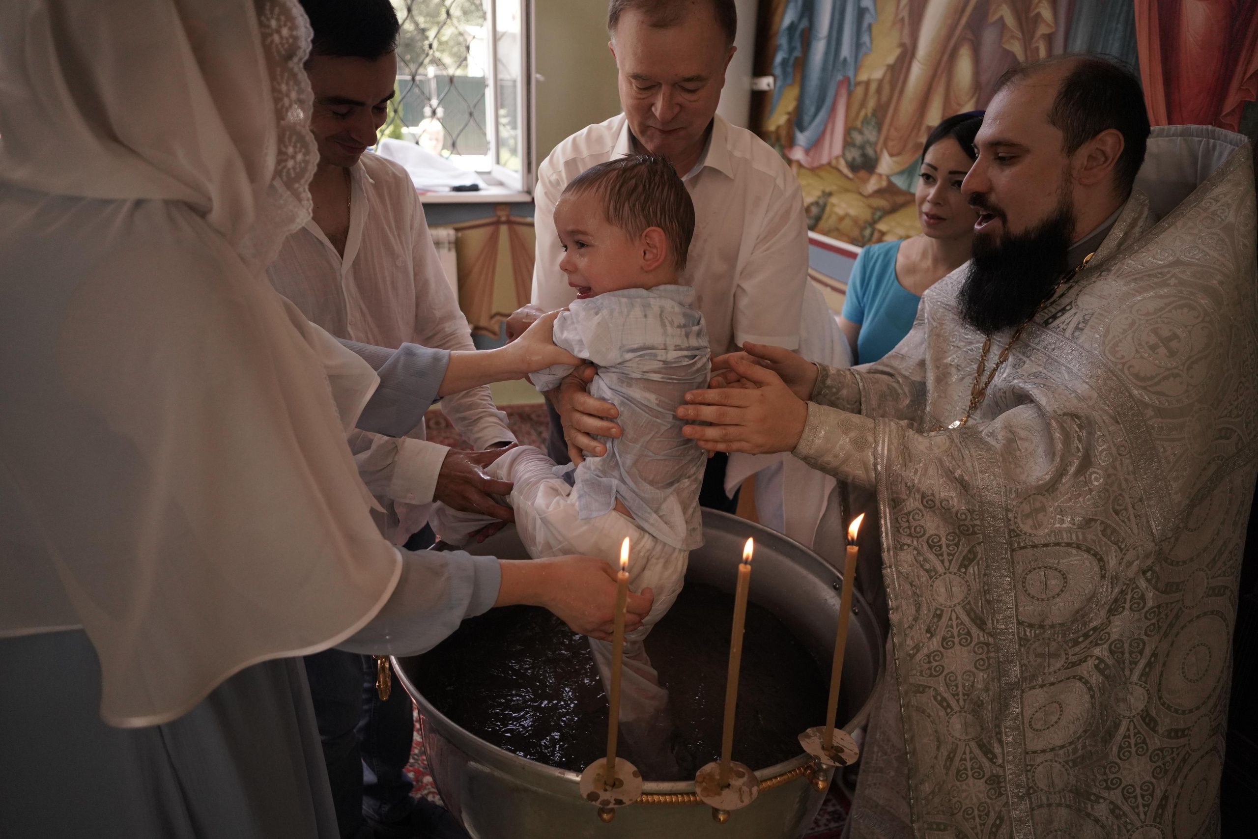 Крещение Камиля (Михаил). Фотограф Алматы, курс по Фотографии в Алматы. Дмитриева Наталья