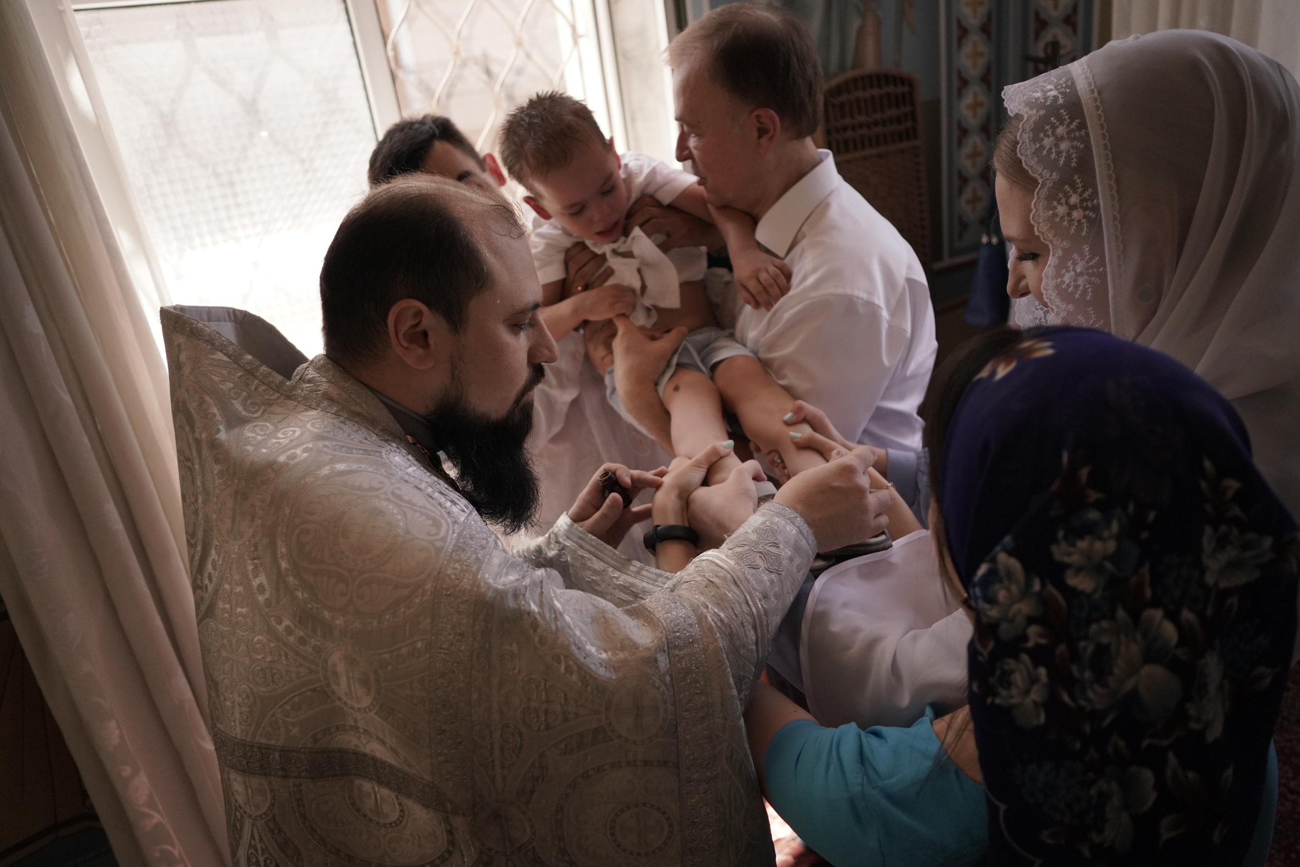 Крещение Камиля (Михаил). Фотограф Алматы, курс по Фотографии в Алматы. Дмитриева Наталья