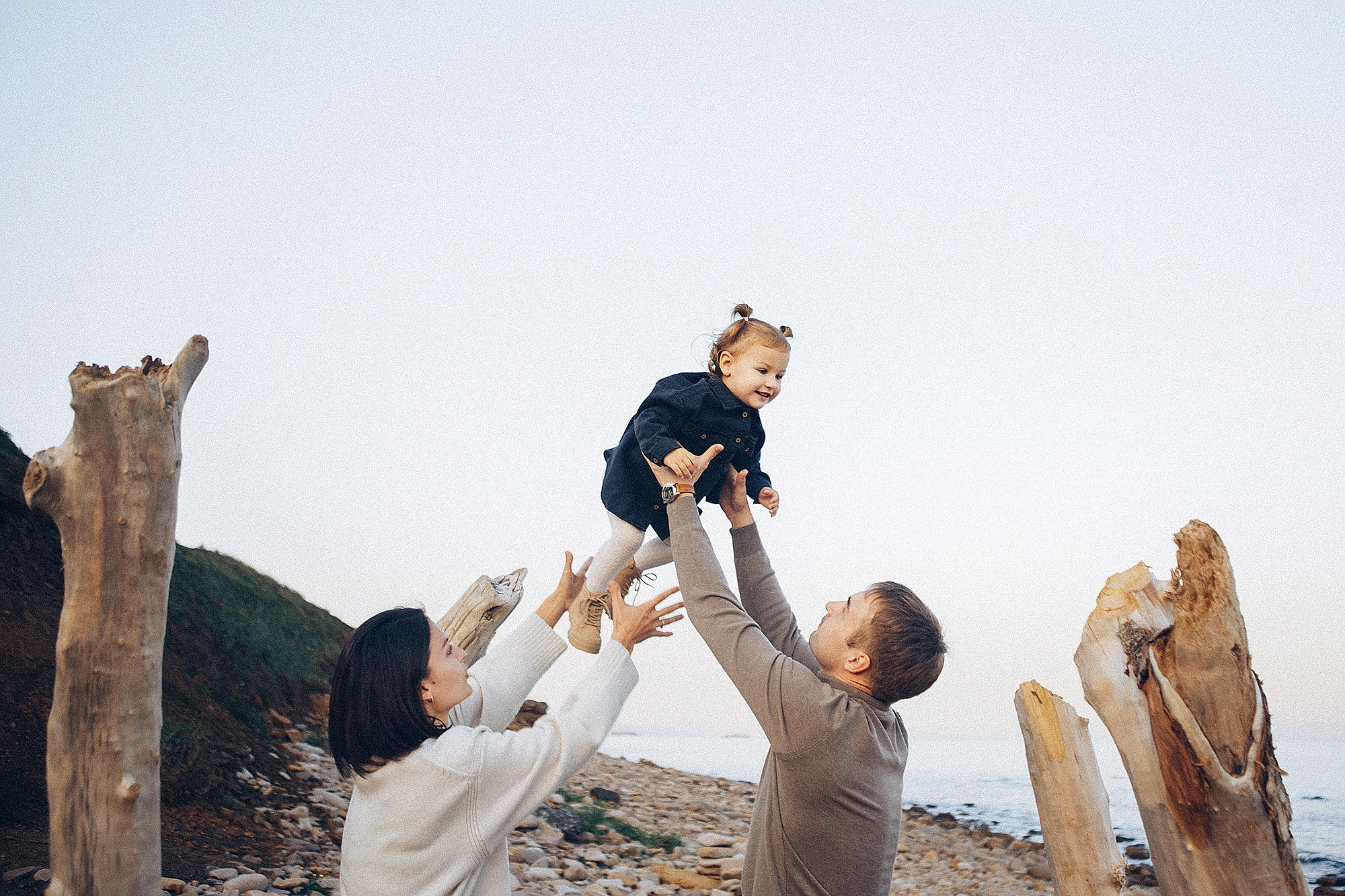 Прогулка у моря. Свадебный фотограф Владивосток Алина Гевондова
