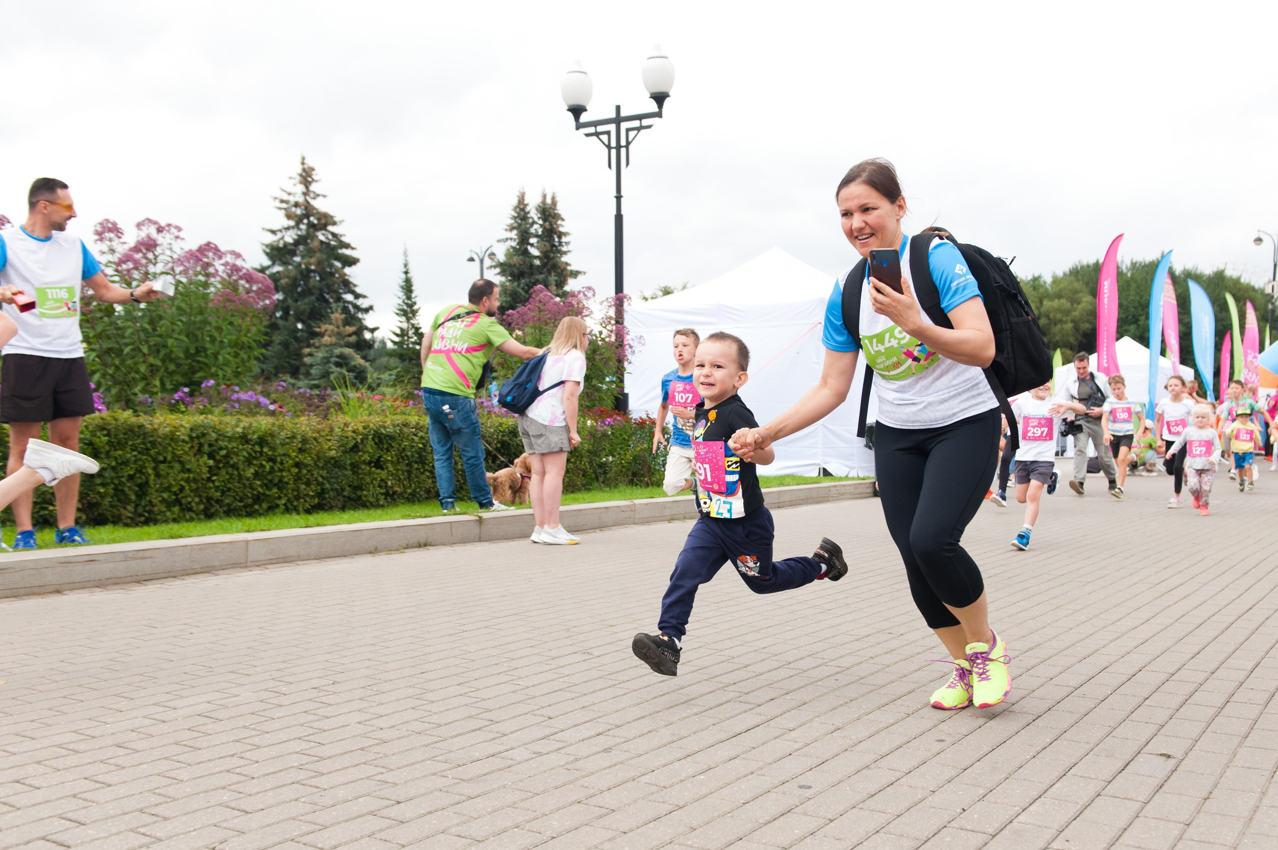 Корпоративное. Забег X5 Retail Group. Репортажный фотограф и видеограф Слава Думчев. Тимбилдинги, отчетники, корпоративы